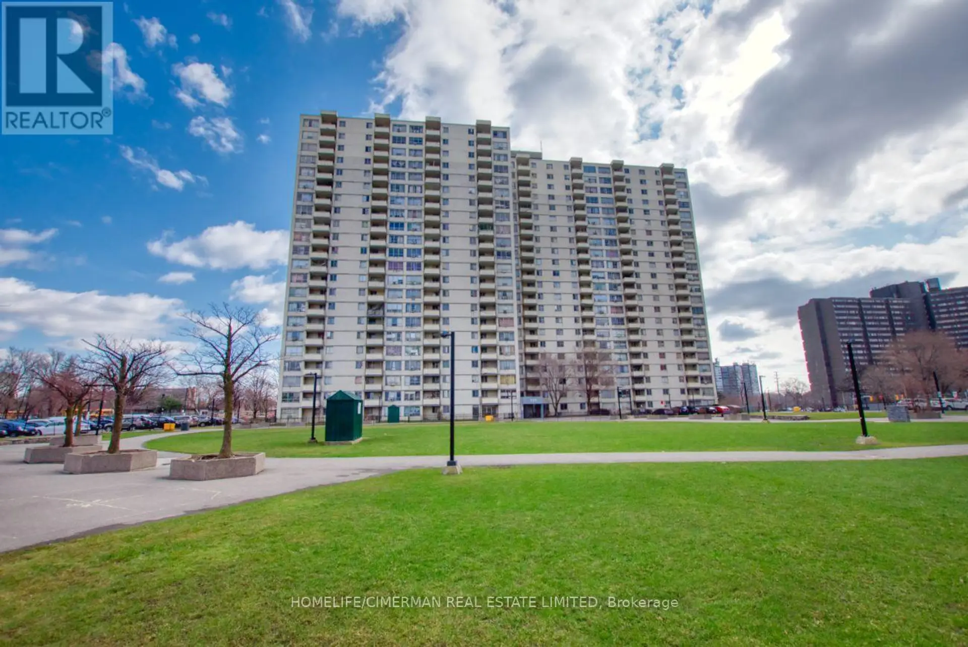 #1511 320 DIXON ROAD - Image 1