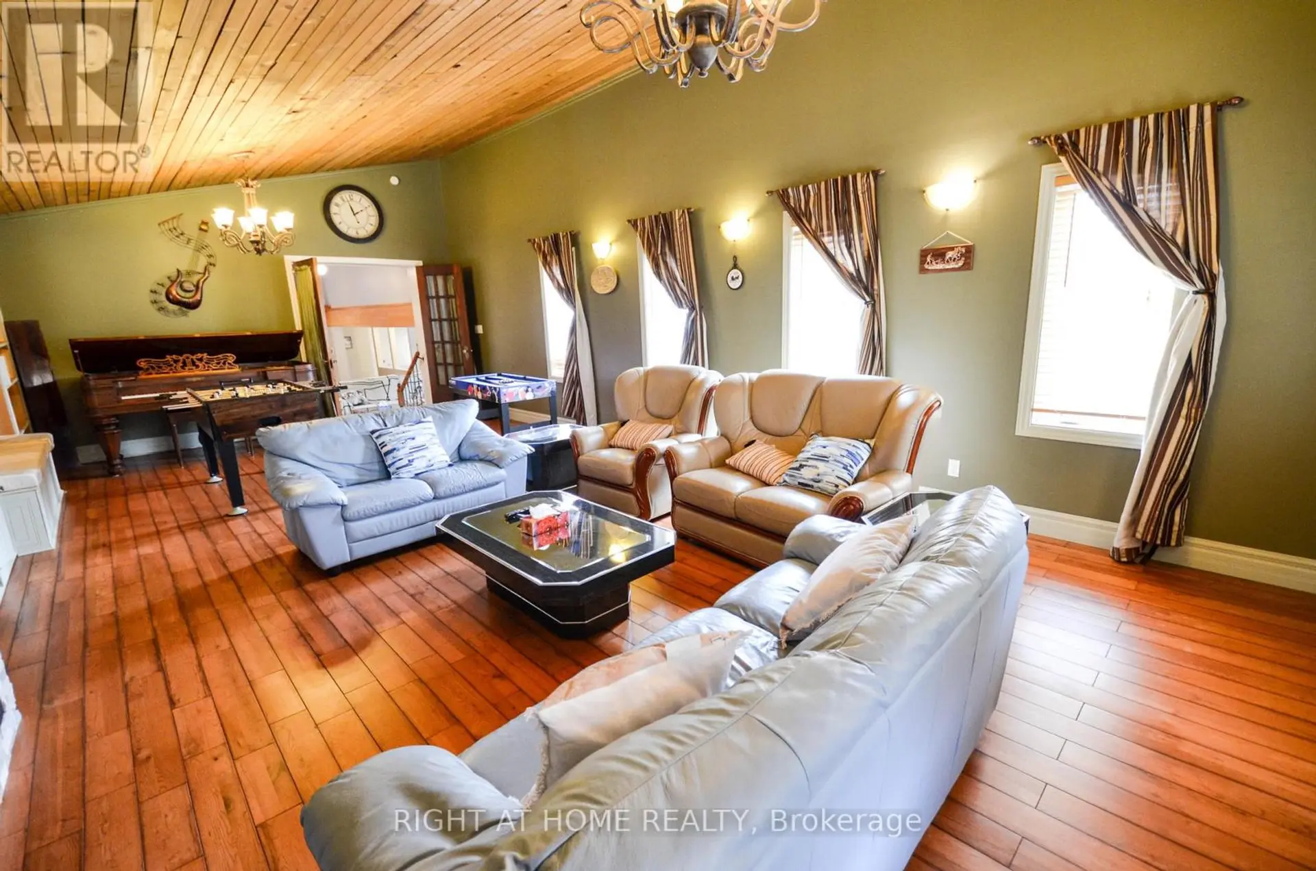 49 WINFIELD DRIVE - Image 3