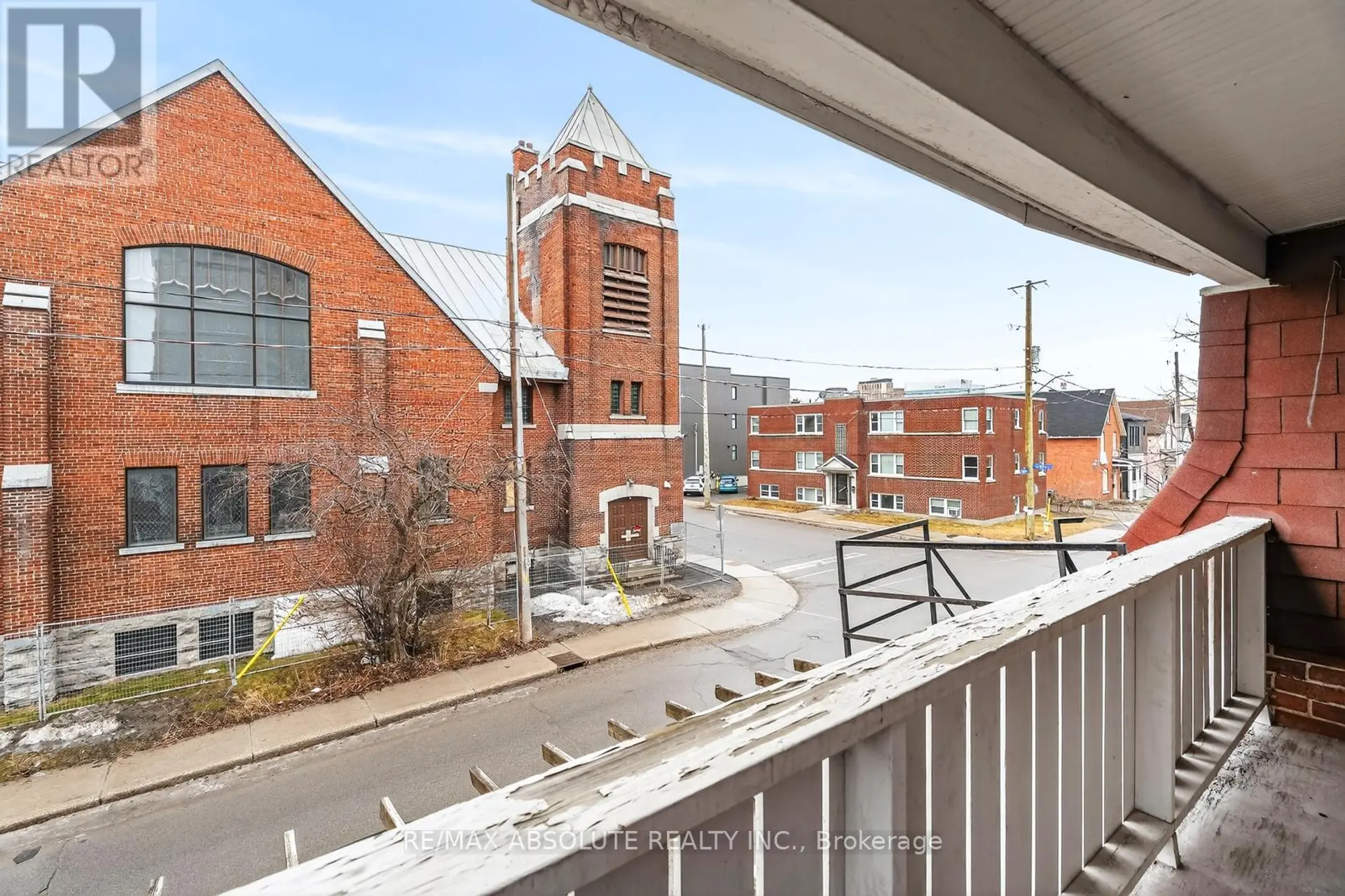 231 BELL STREET N - Image 18