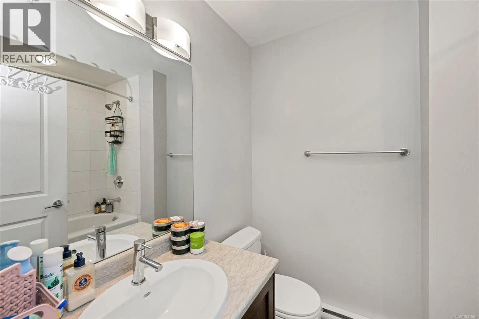 Property at #203 844 GOLDSTREAM AVE, Langford, BC