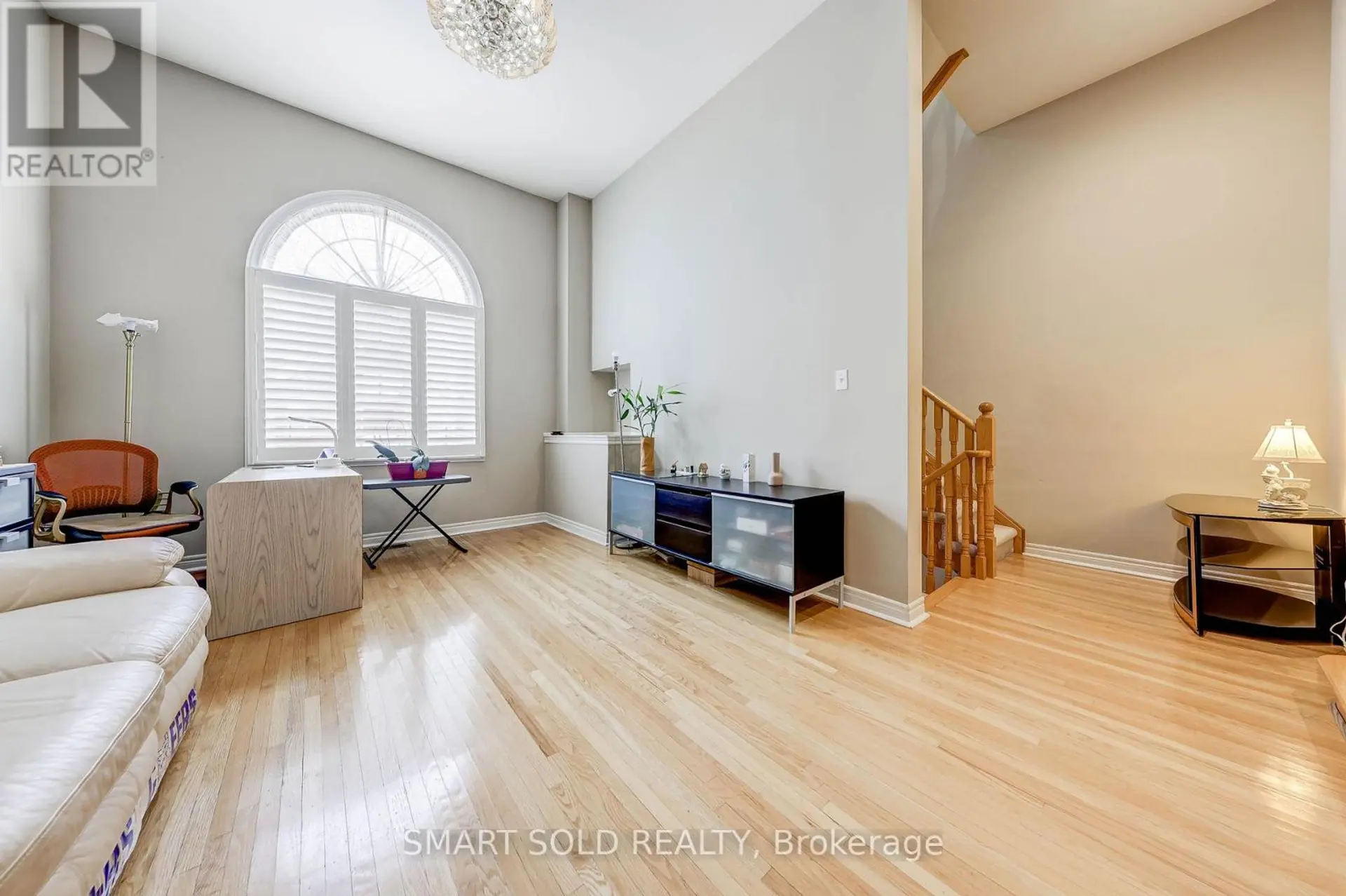 #84 190 HARDING BOULEVARD W - Image 3