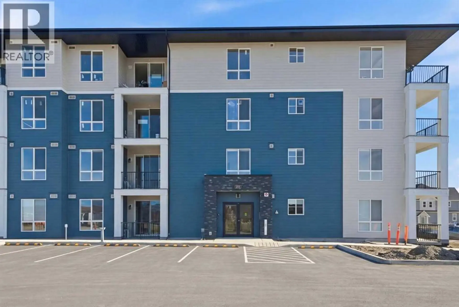#1105 47 Creekview Gardens SW - Image 1