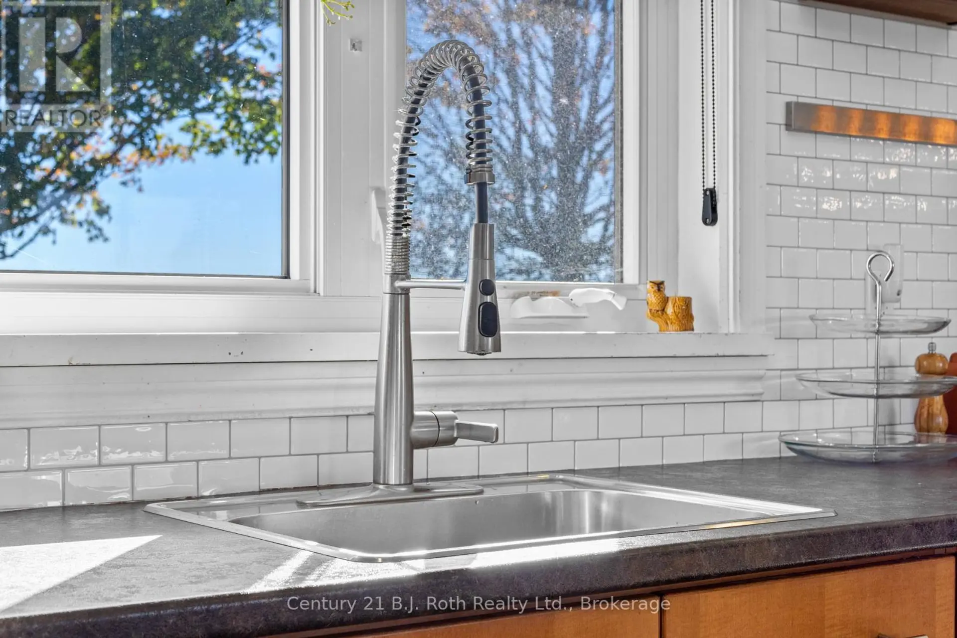 21388 GREY RD 16 - Image 7