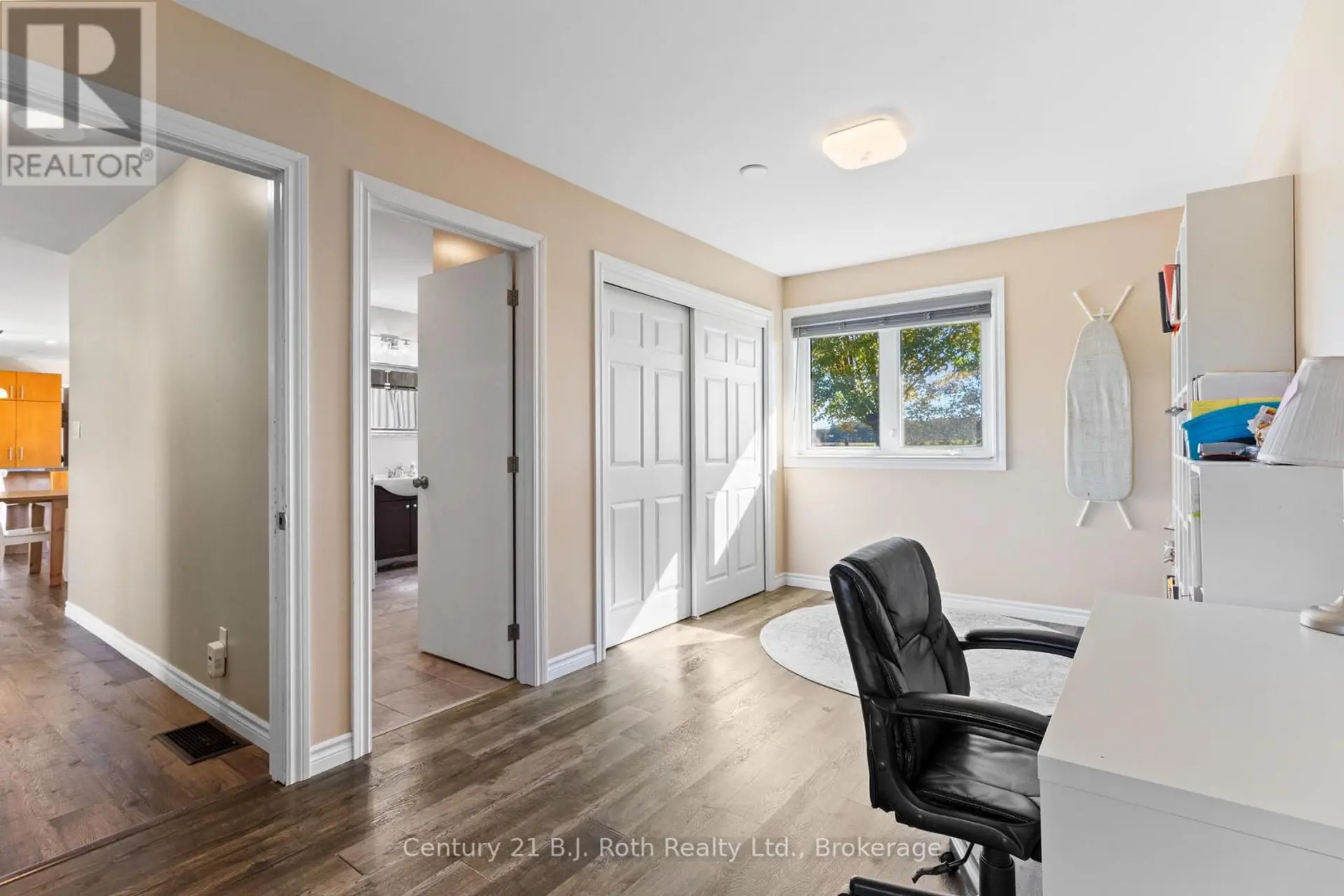 21388 GREY RD 16 - Image 9