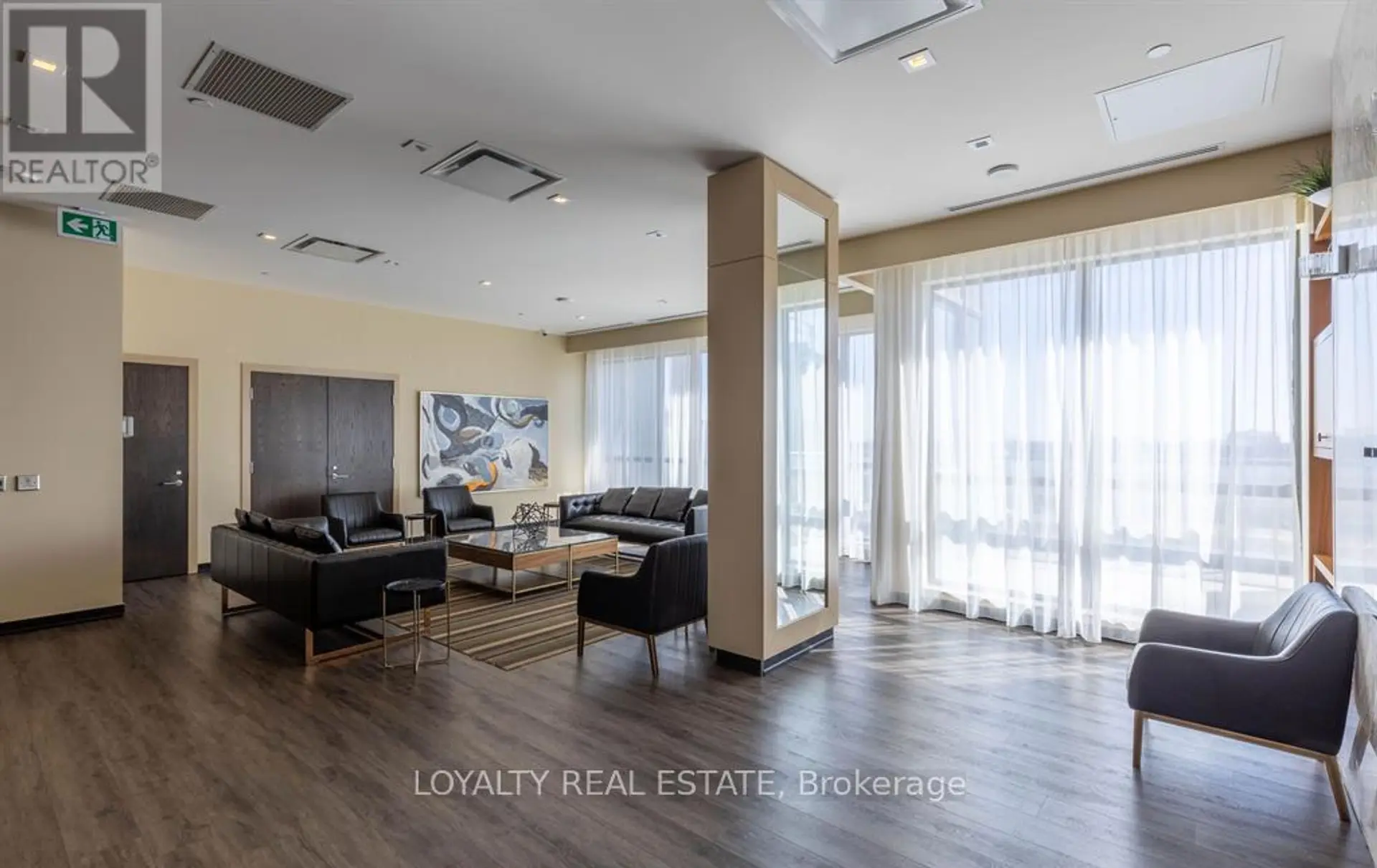 #901 17 ZORRA STREET - Image 13
