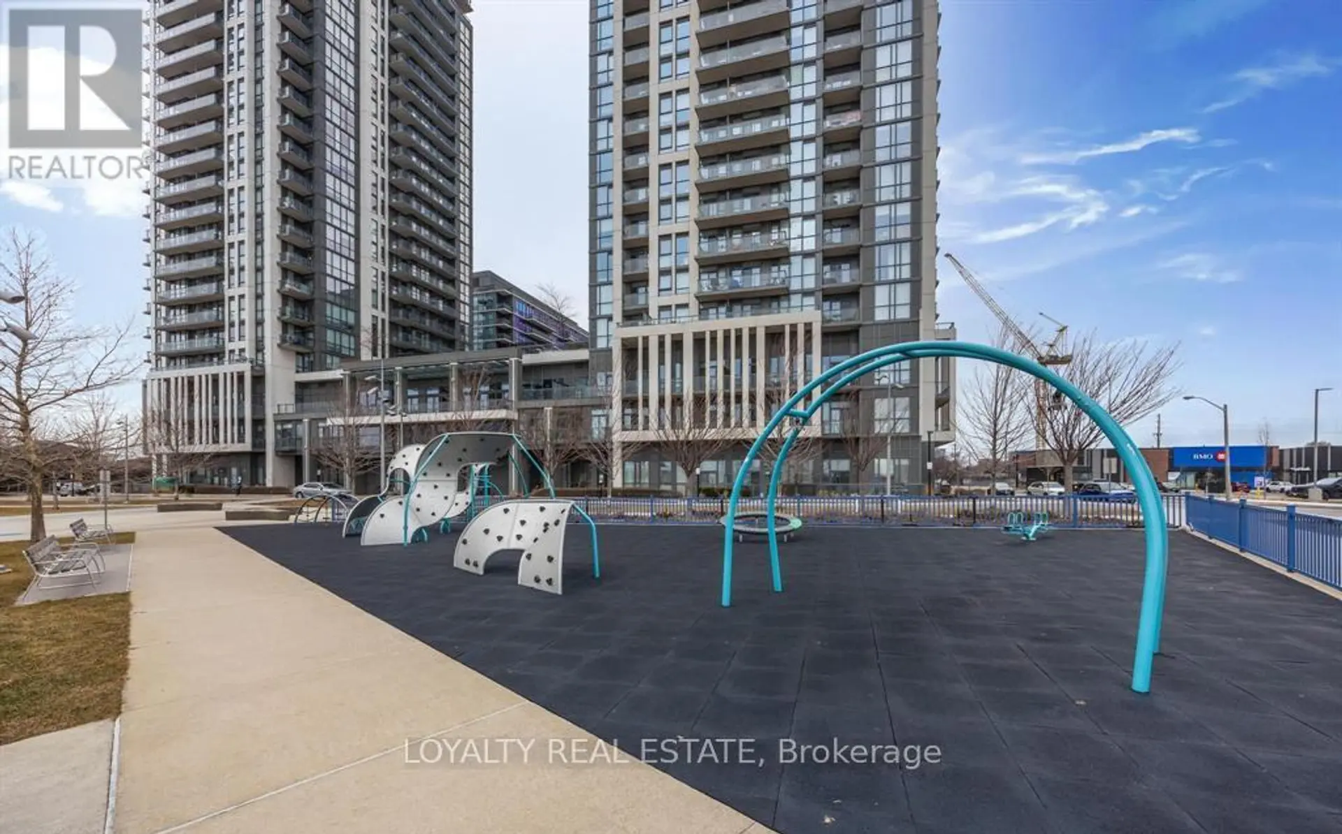 #901 17 ZORRA STREET - Image 16