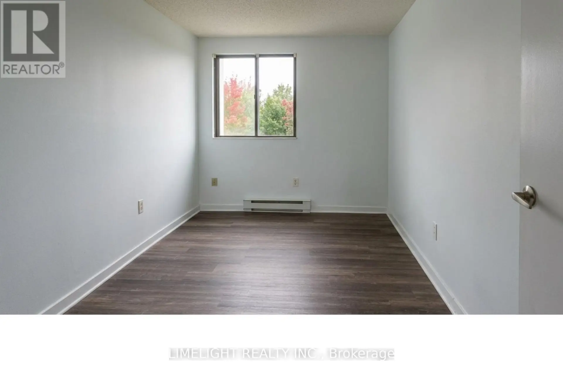 #308 135 BASE LINE ROAD W - Image 12