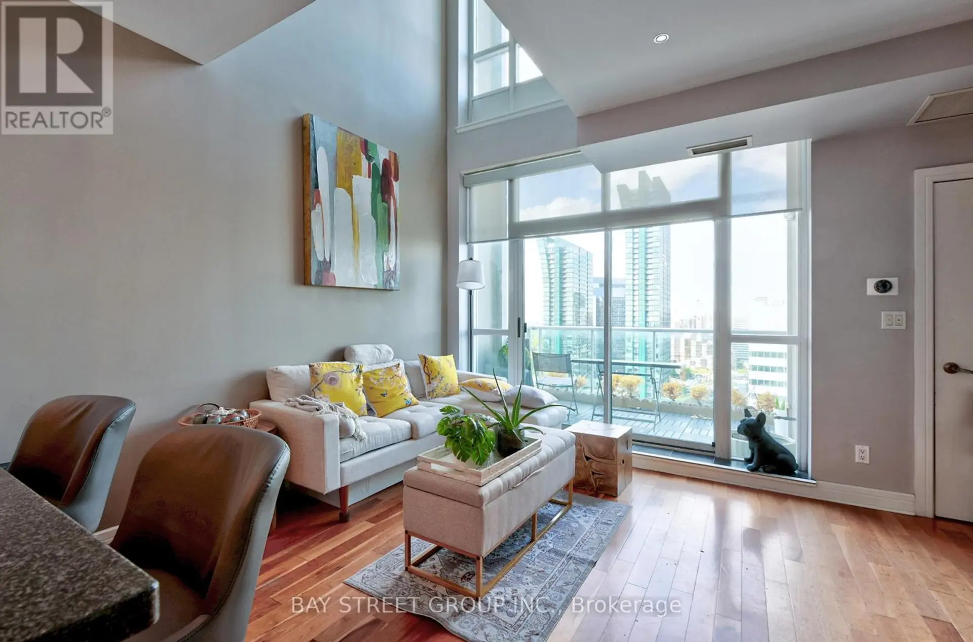 #UPH3 1 AVONDALE AVENUE - Image 2