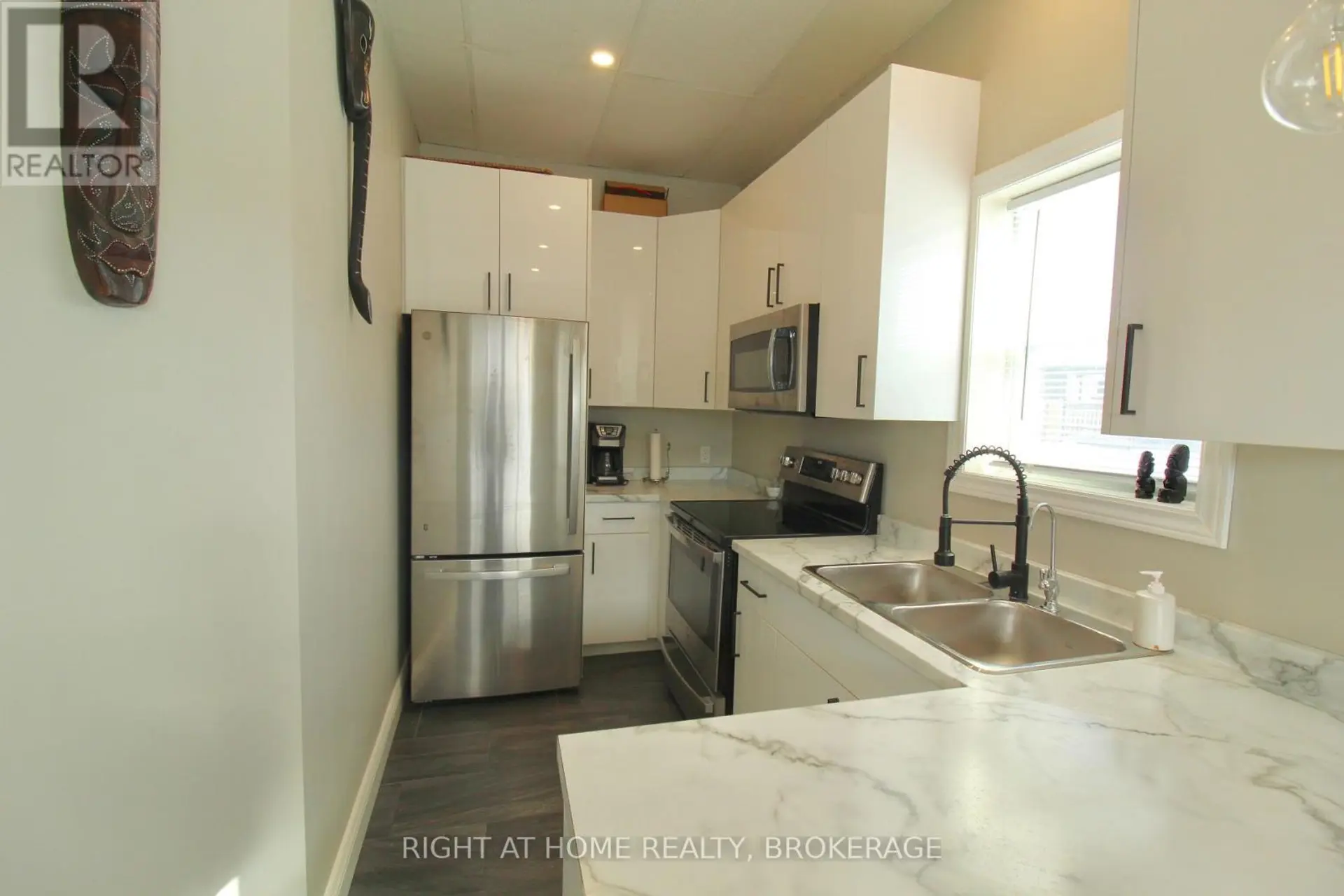 7 BEECH STREET - Image 2