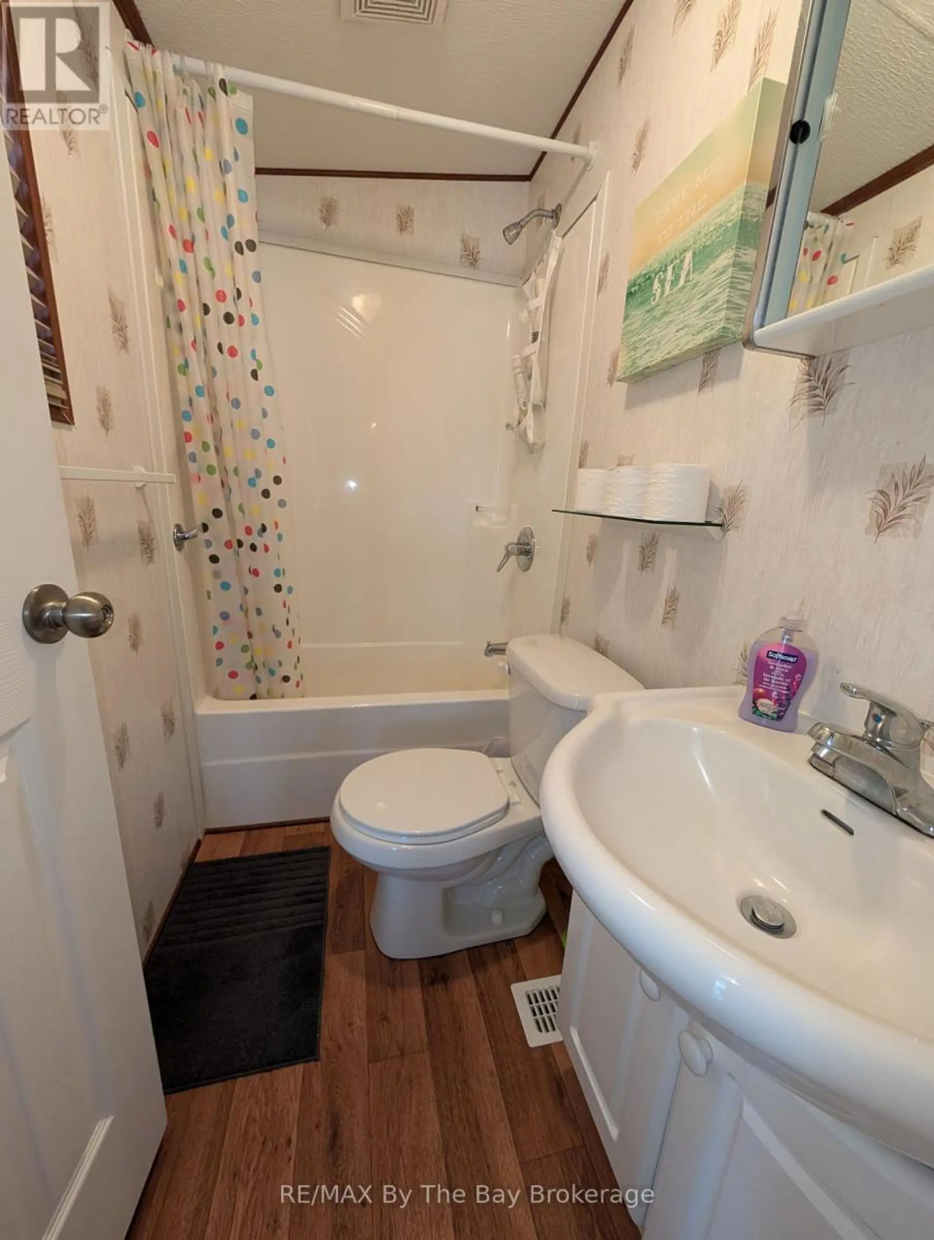 2 WHITE PINES TRAIL - Image 15