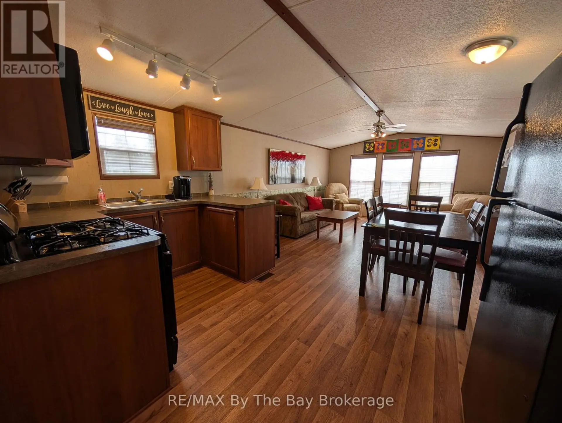 2 WHITE PINES TRAIL - Image 12