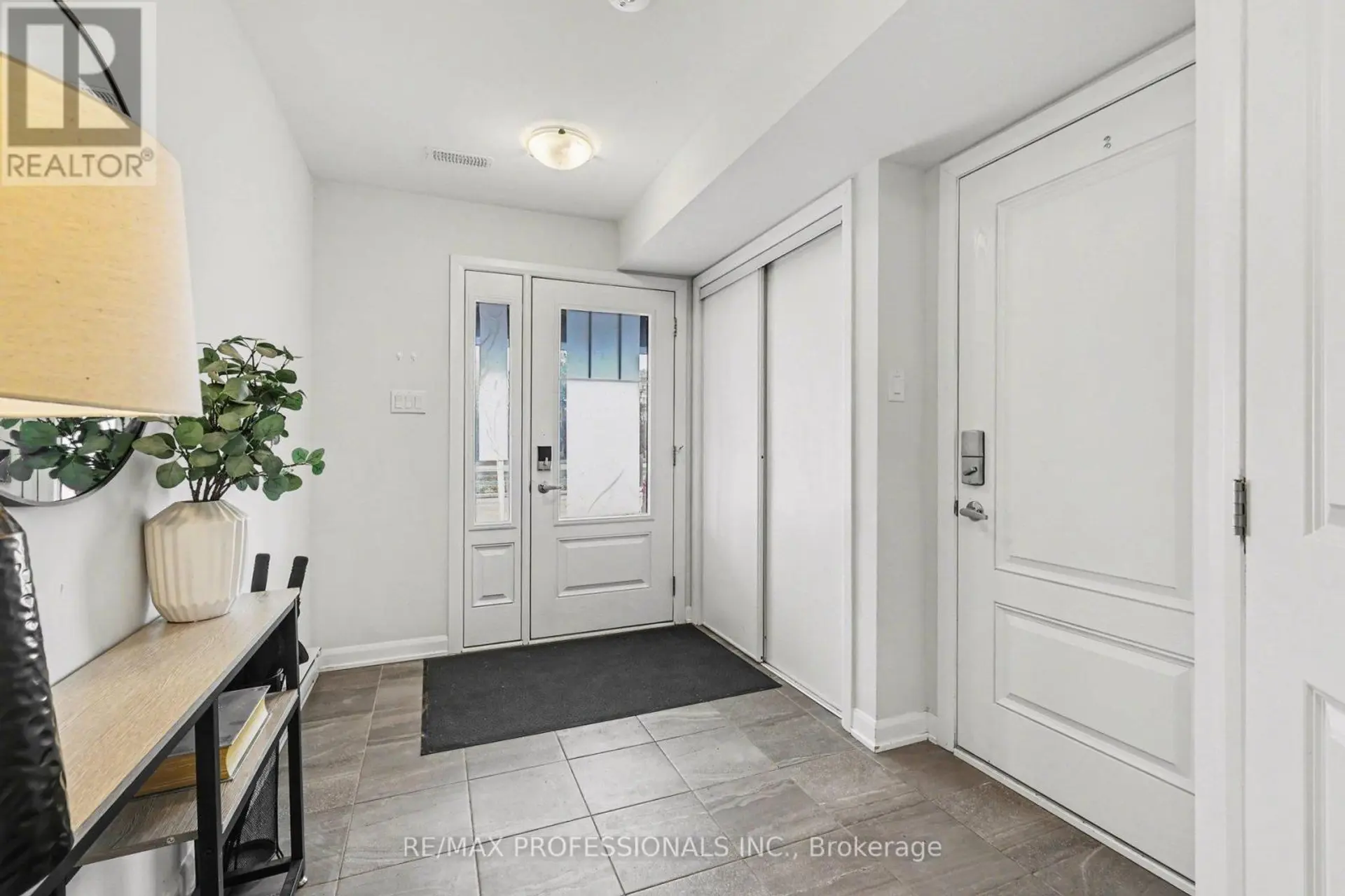 919 LIXNAW COURT - Image 2