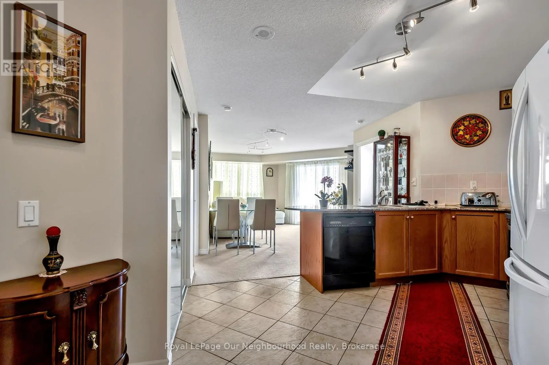 #813 1720 EGLINTON AVENUE E - Image 4