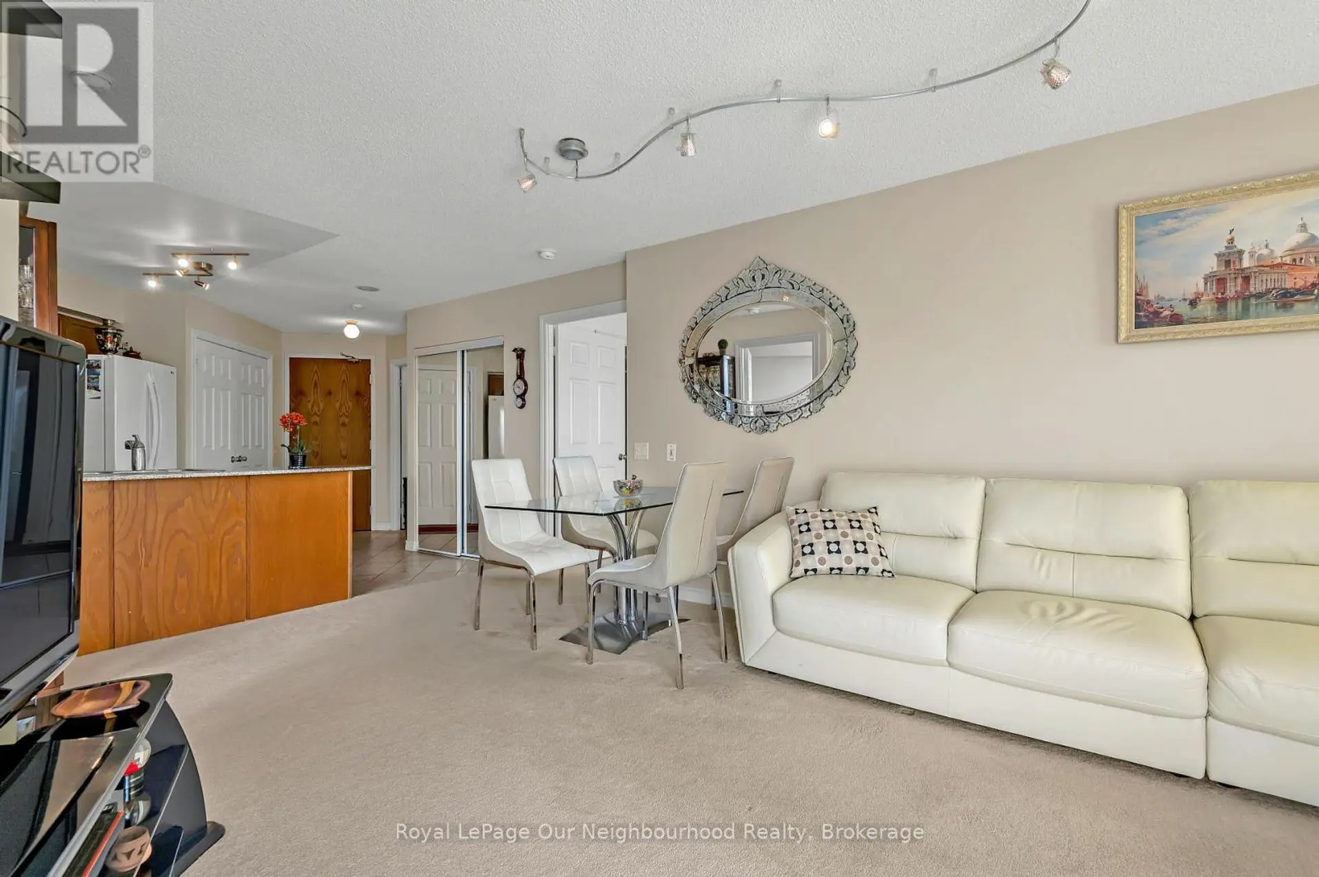 #813 1720 EGLINTON AVENUE E - Image 7
