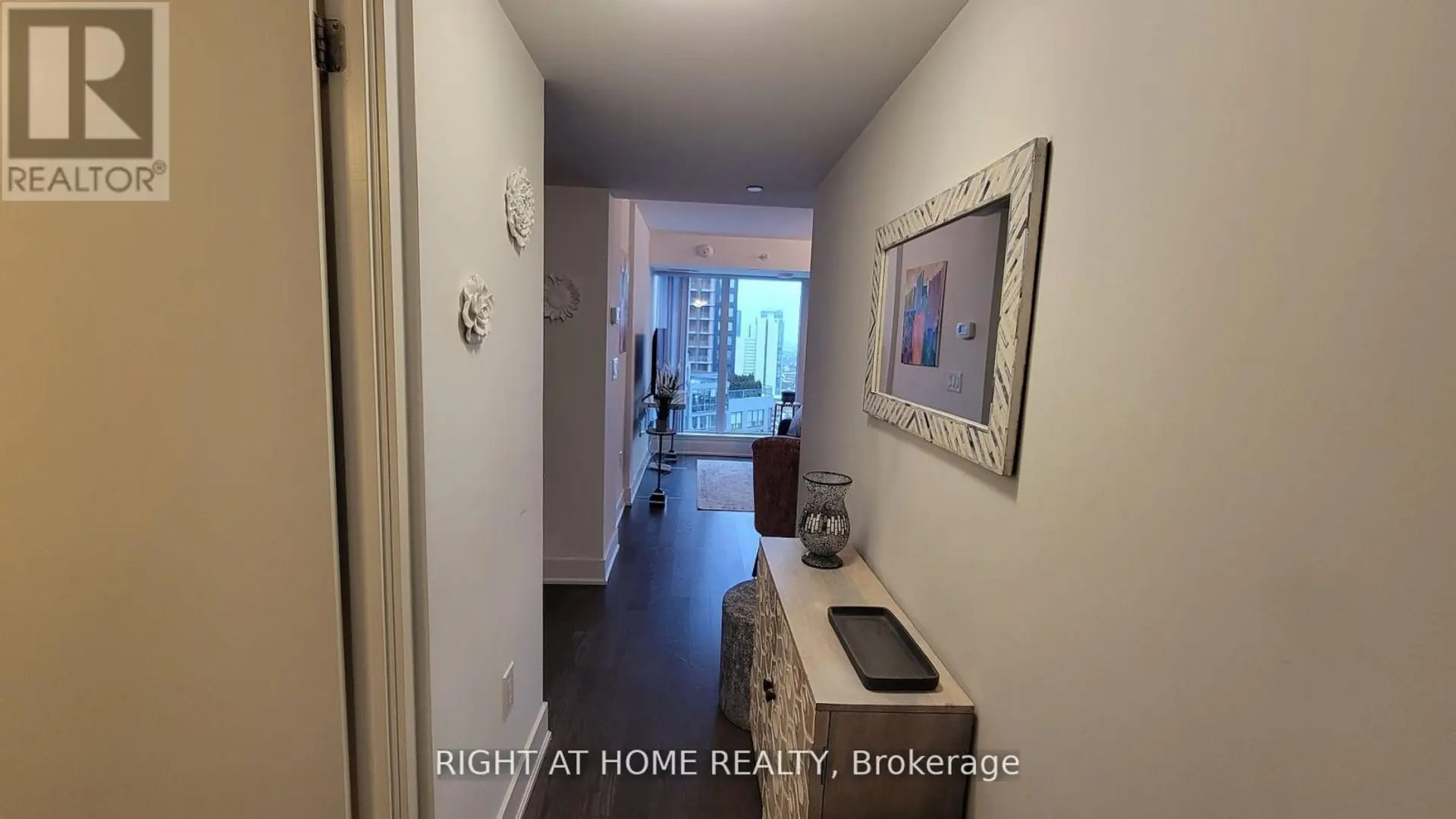 #2404 955 BAY STREET - Image 6