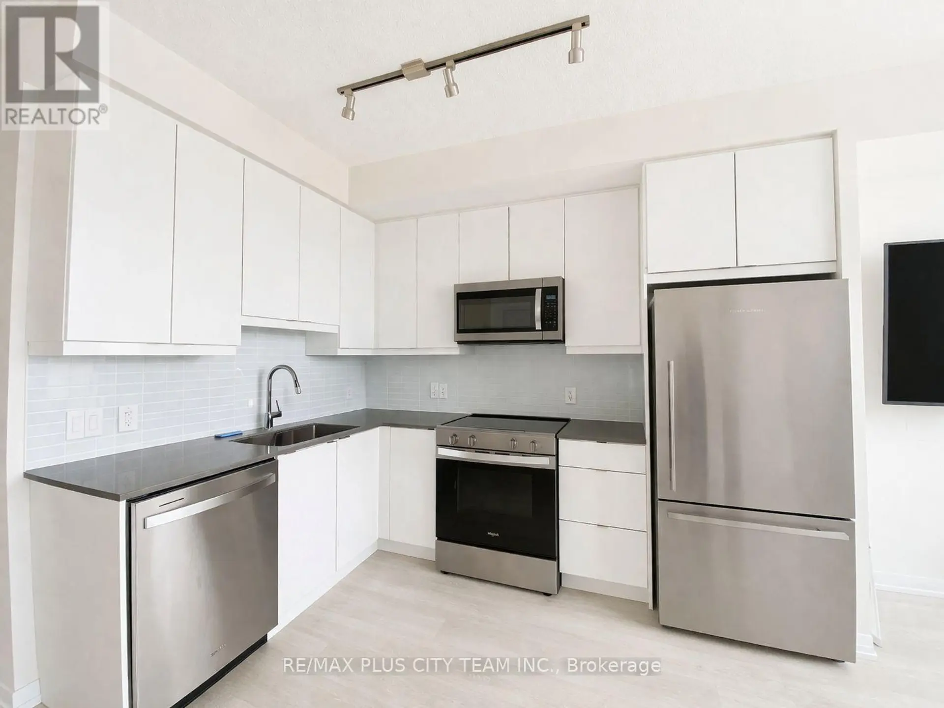 #1530 3270 SHEPPARD AVENUE E - Image 3