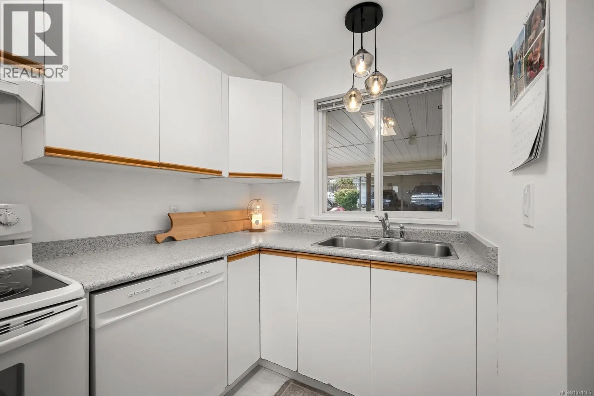 Property at #9 2625 MUIR RD, Courtenay, BC