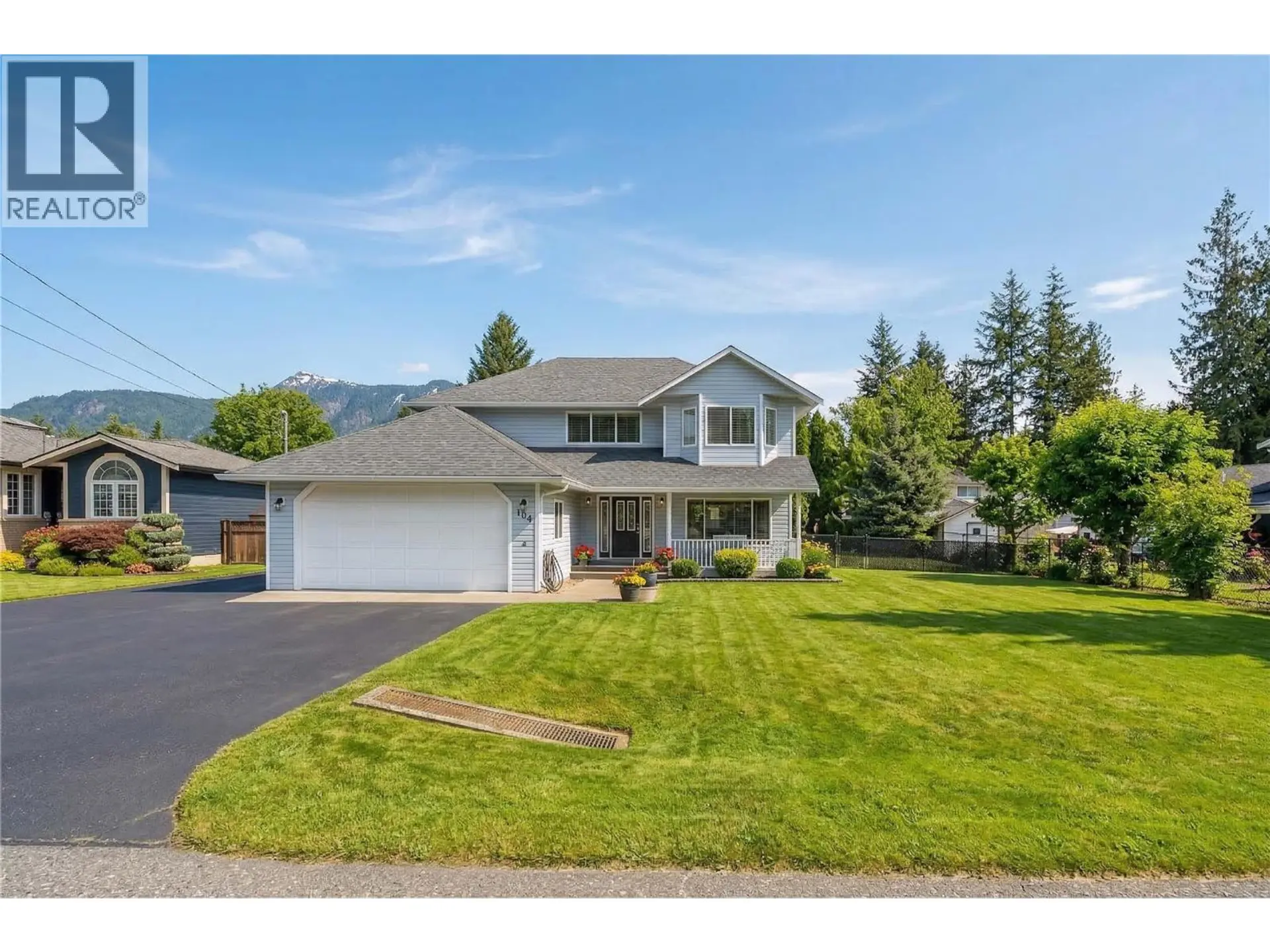 Property at 514 Forest Park Street, Sicamous, BC