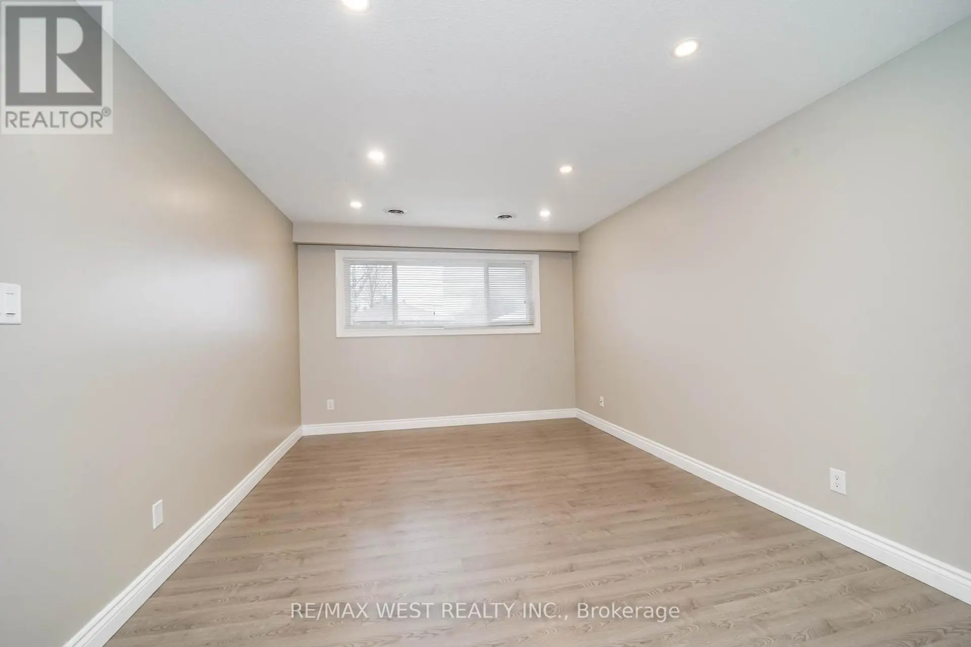 361 DWIGHT AVENUE - Image 4
