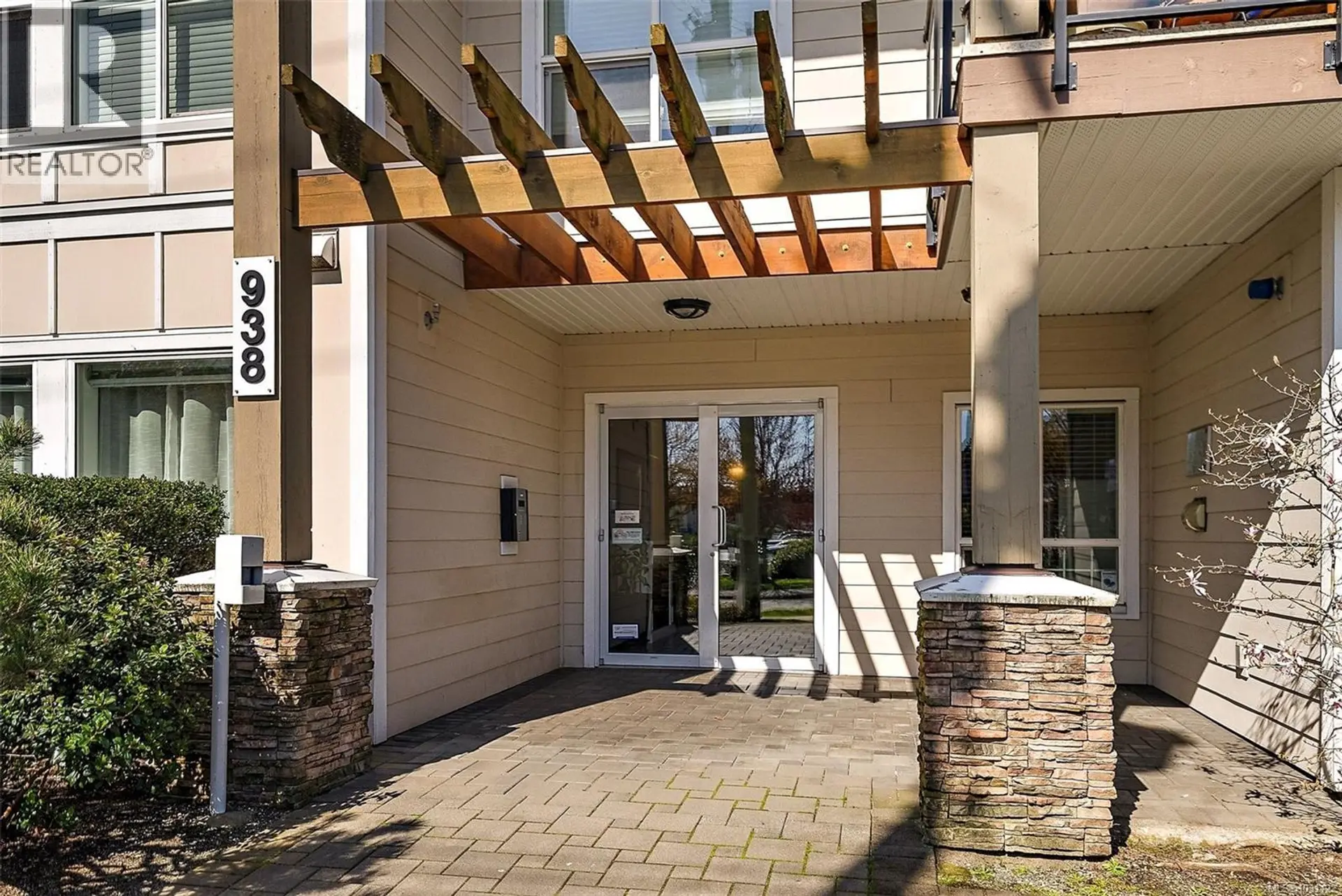 Property at #305 938 DUNFORD AVE, Langford, BC