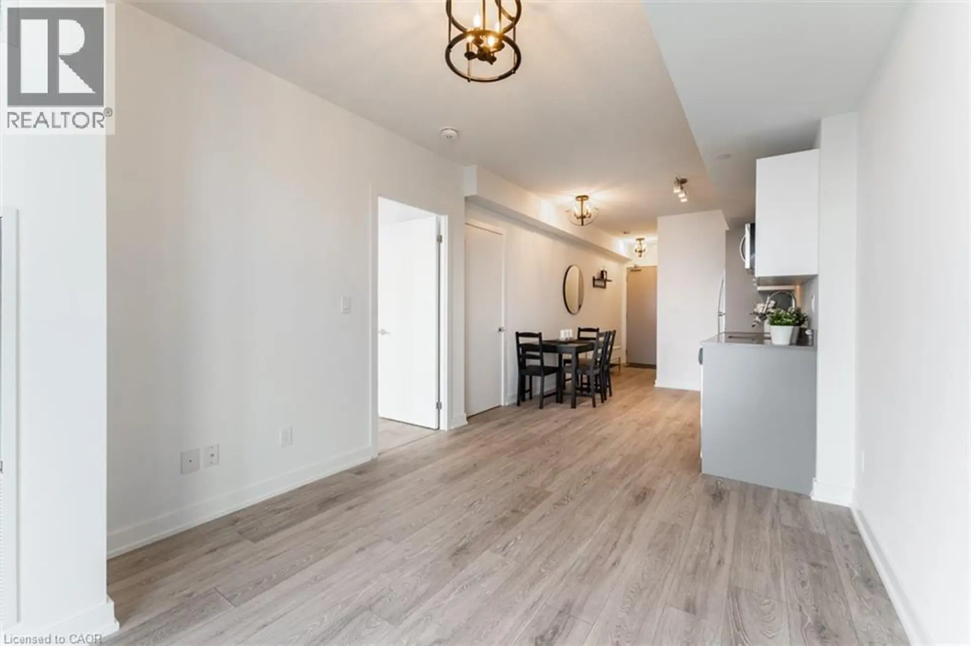 #A504 3210 DAKOTA COMMON - Image 6