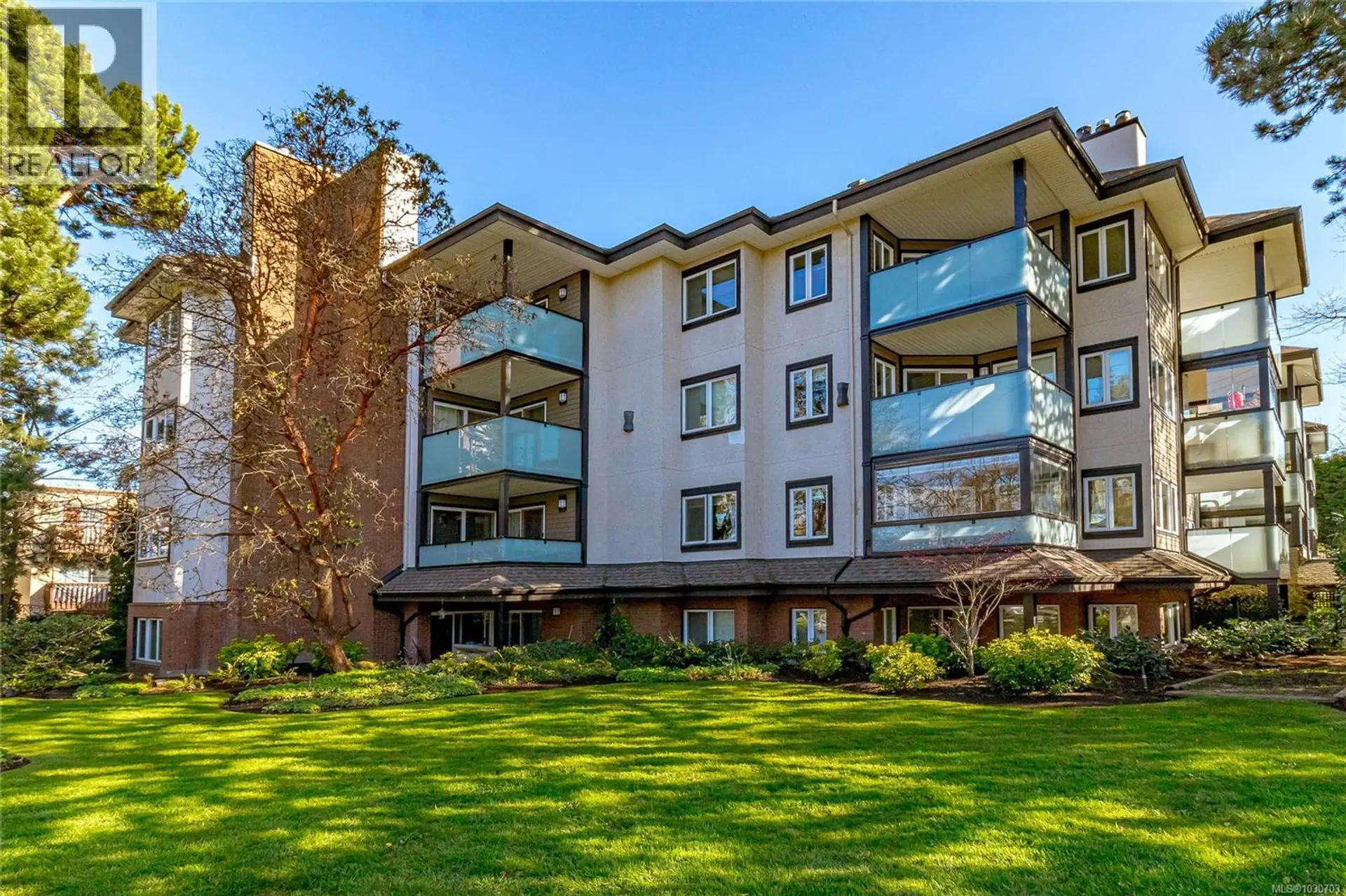 Property at #106 1619 Morrison St, Victoria, BC