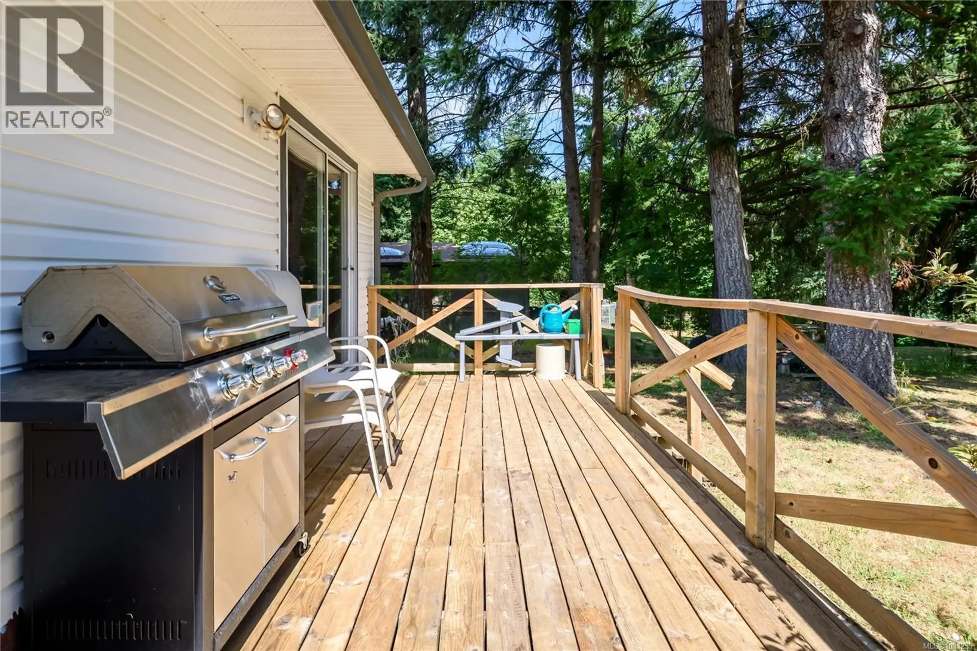 Property at 2186 WAVELAND RD, Courtenay, BC