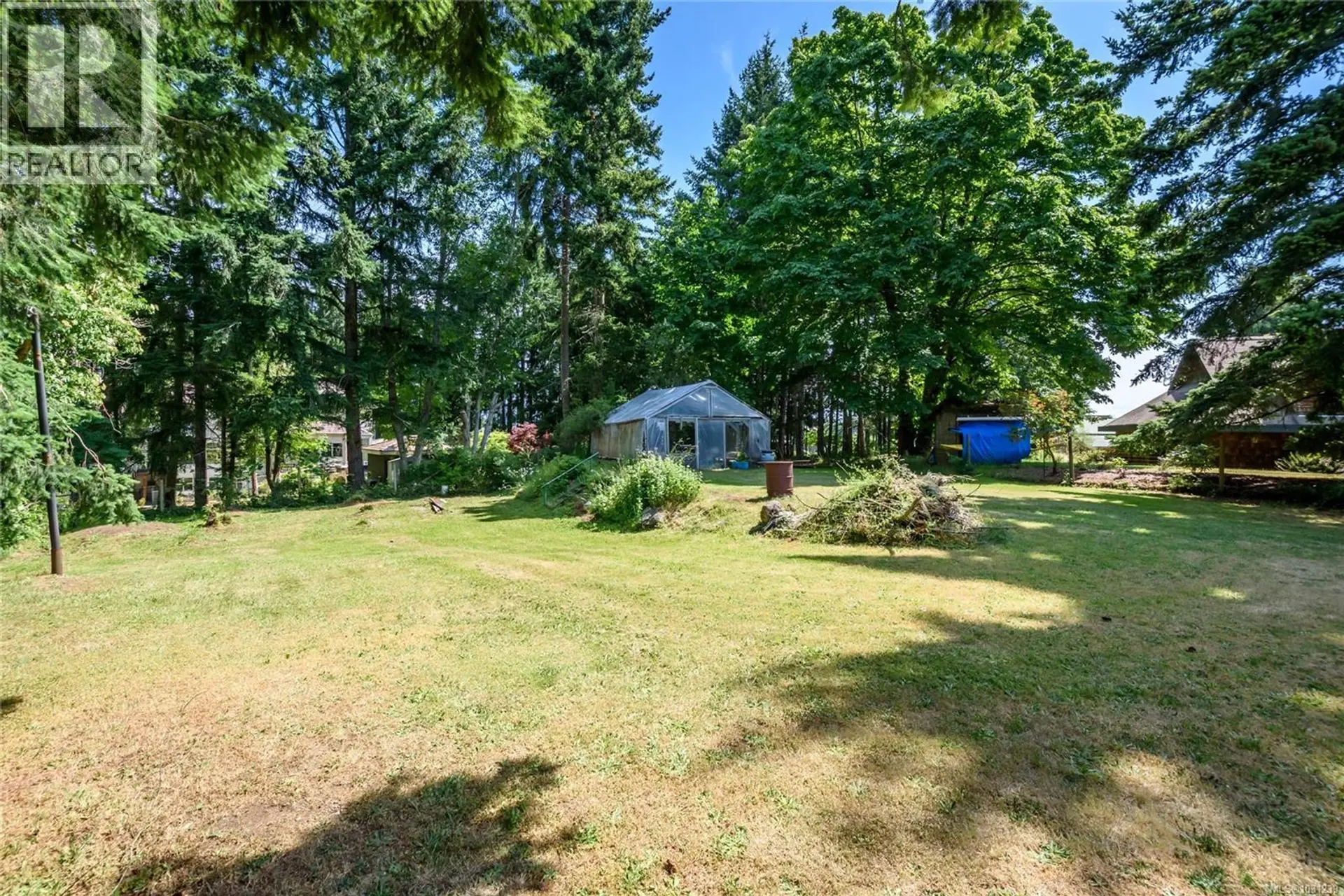 Property at 2186 WAVELAND RD, Courtenay, BC
