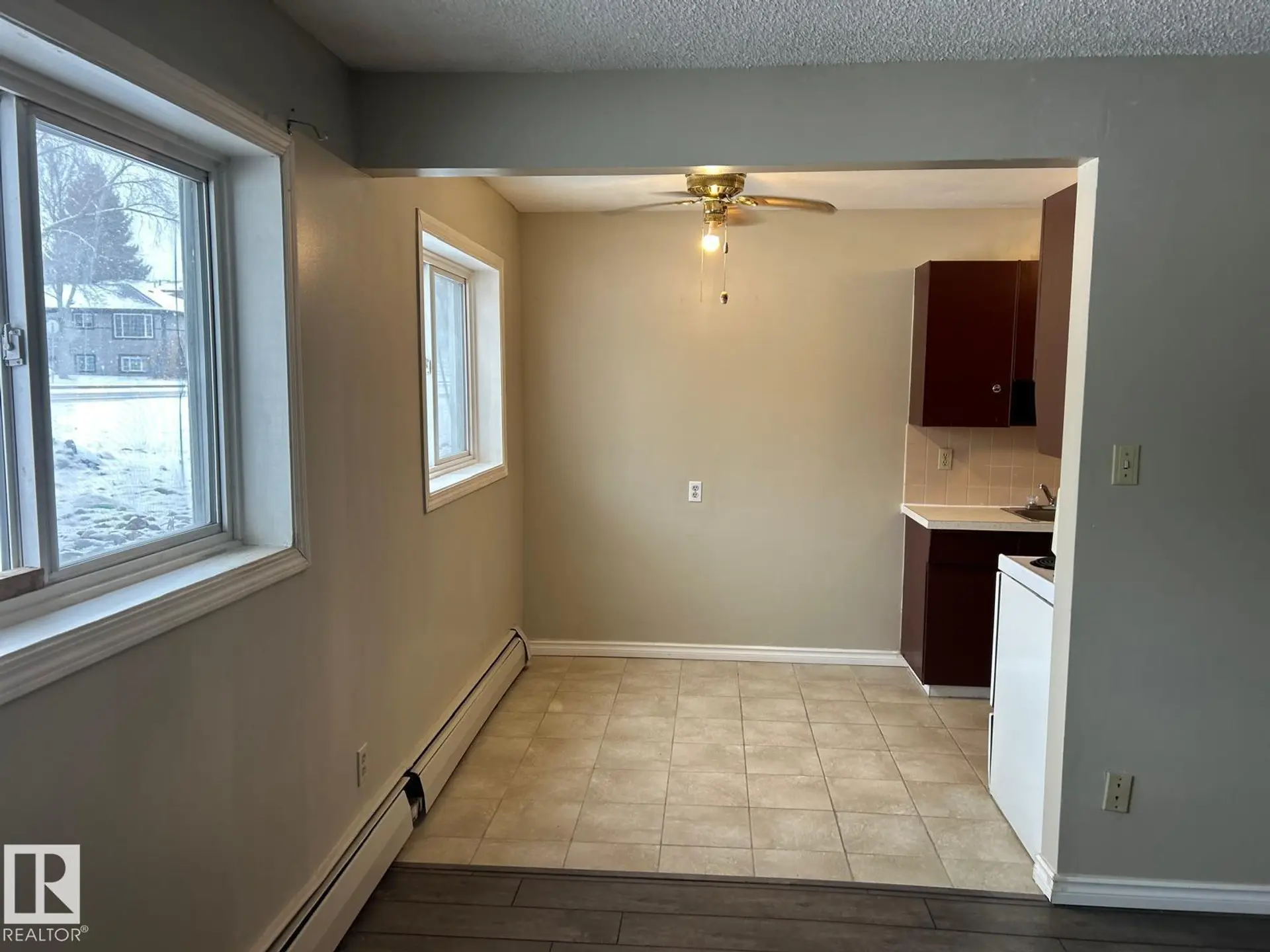 #4 10164 150 ST NW - Image 3