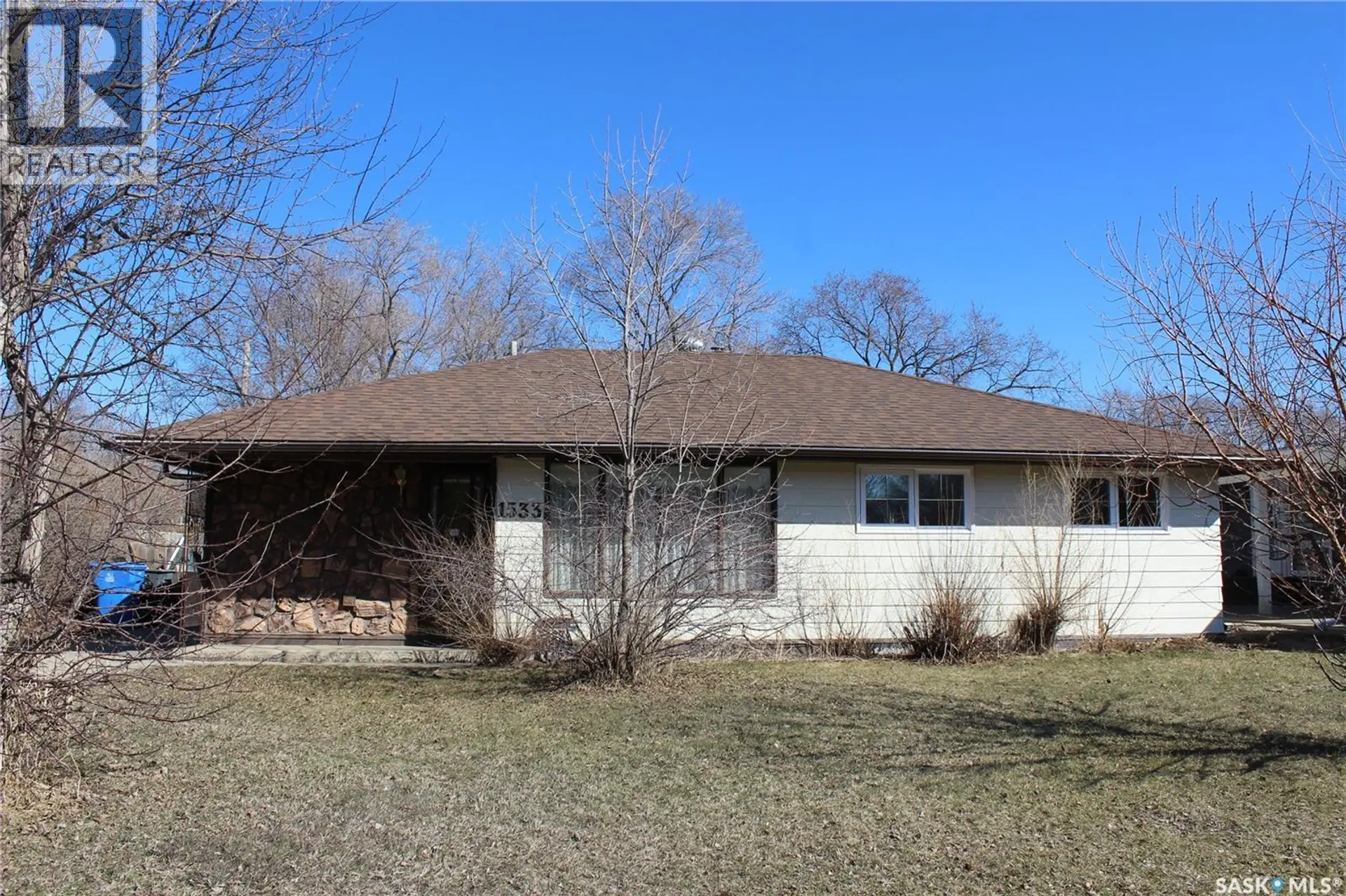 1533 THORN CRESCENT - Image 1