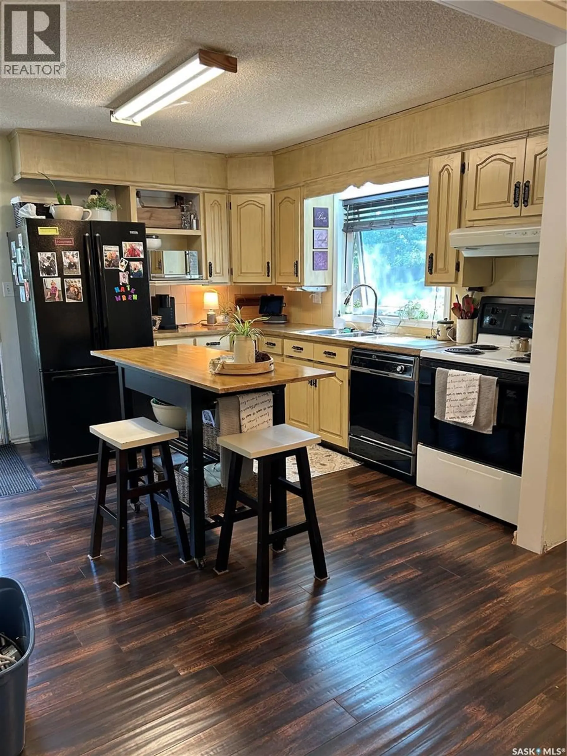 1533 THORN CRESCENT - Image 3