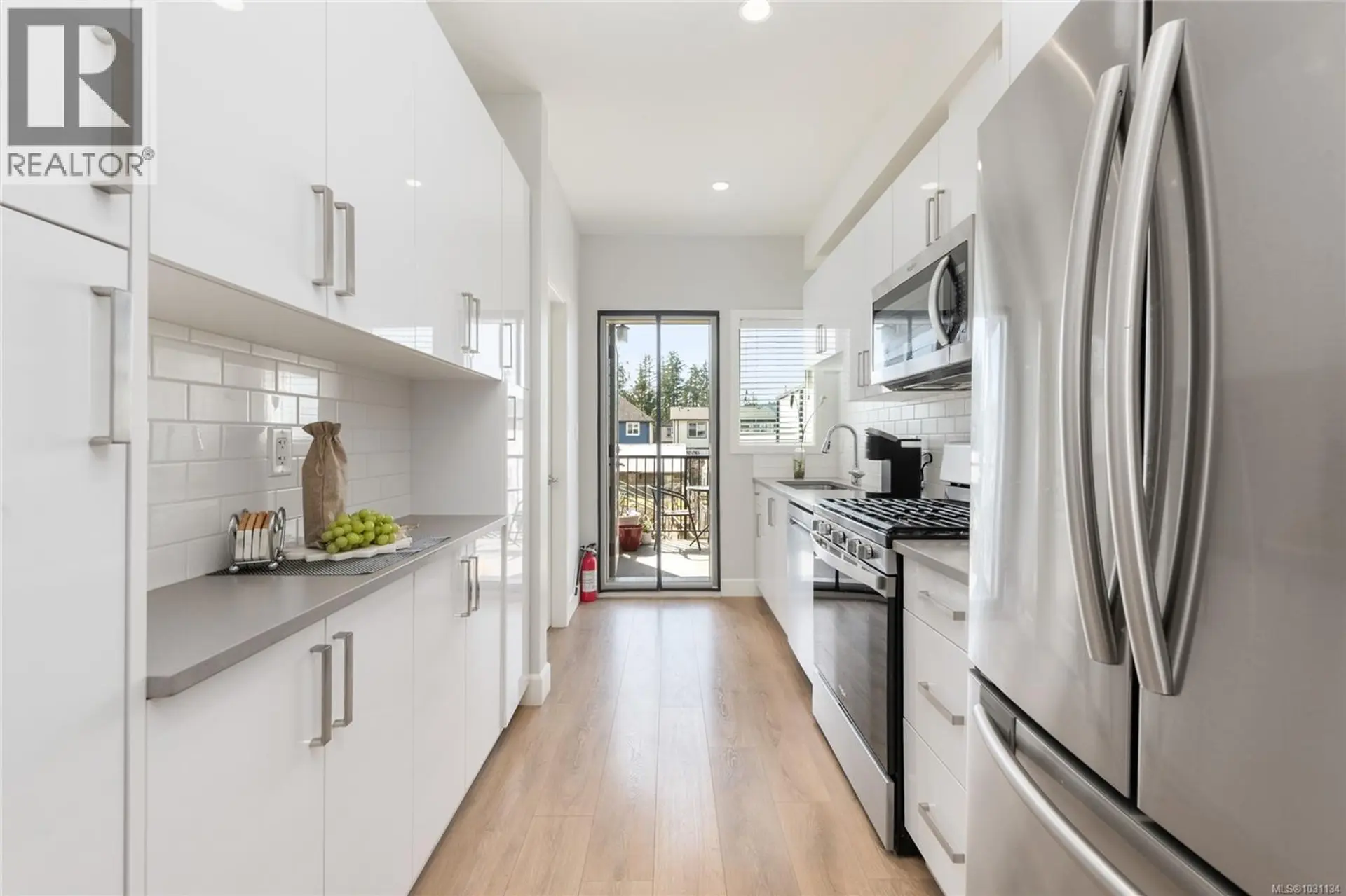 Property at #405 3351 LUXTON RD, Langford, BC