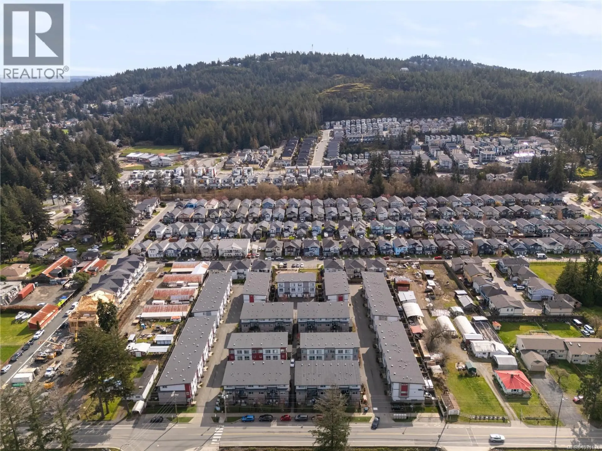 Property at #405 3351 LUXTON RD, Langford, BC