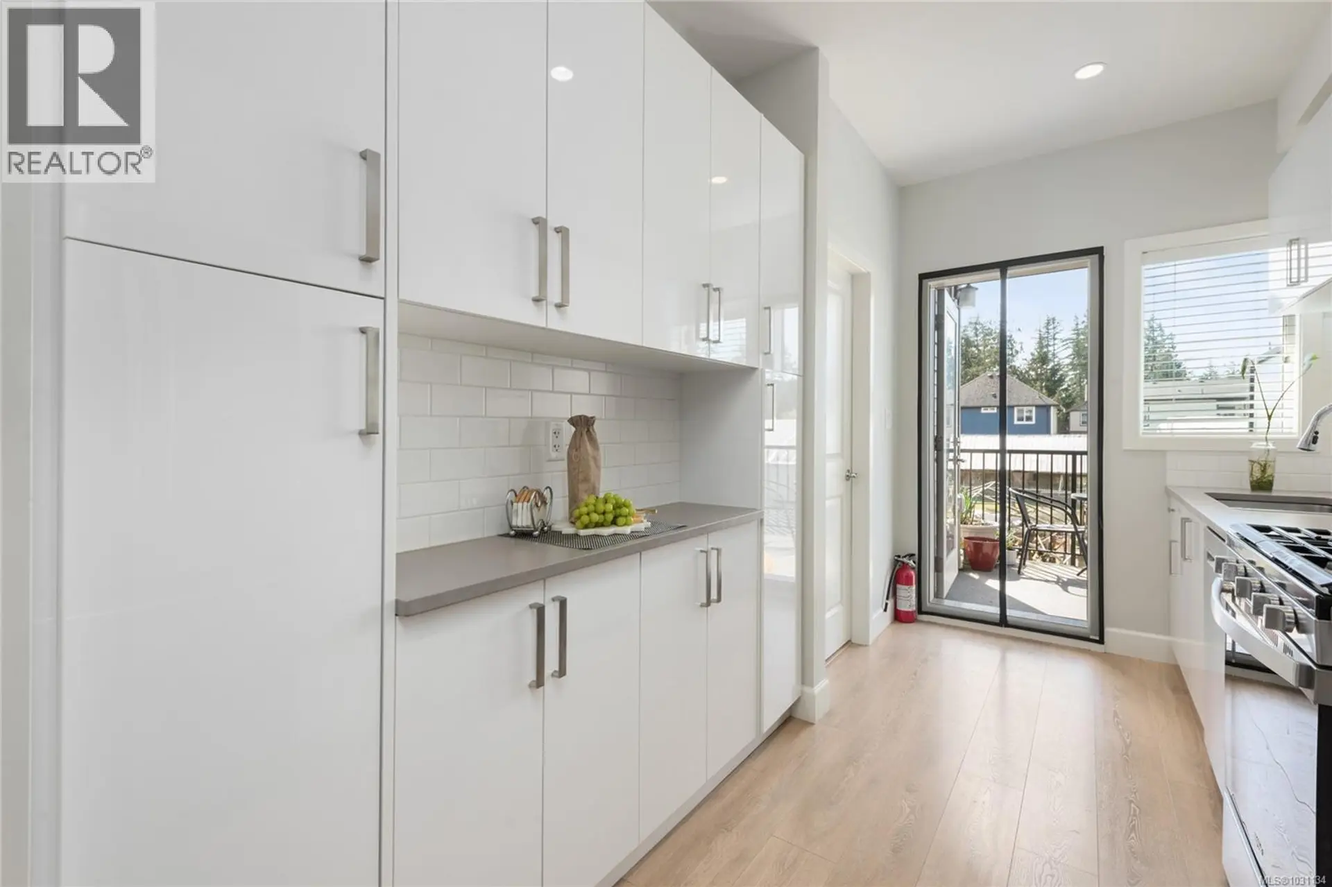 Property at #405 3351 LUXTON RD, Langford, BC