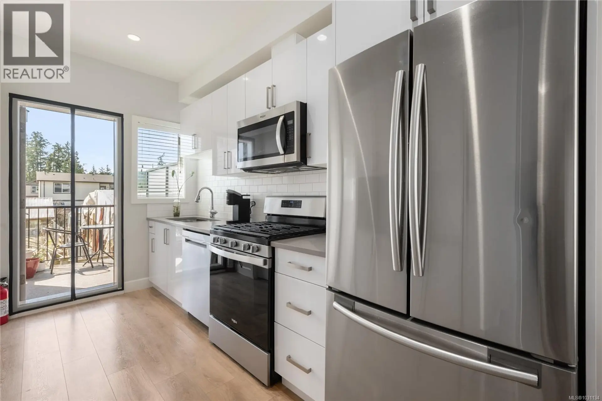 Property at #405 3351 LUXTON RD, Langford, BC