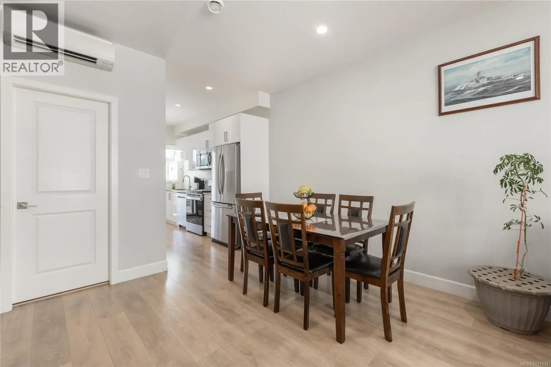 Property at #405 3351 LUXTON RD, Langford, BC