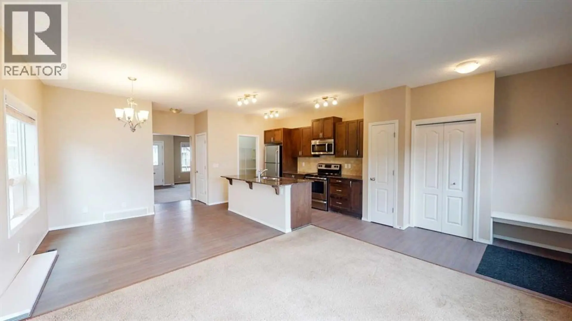 198 SKYVIEW POINT ROAD NE - Image 1