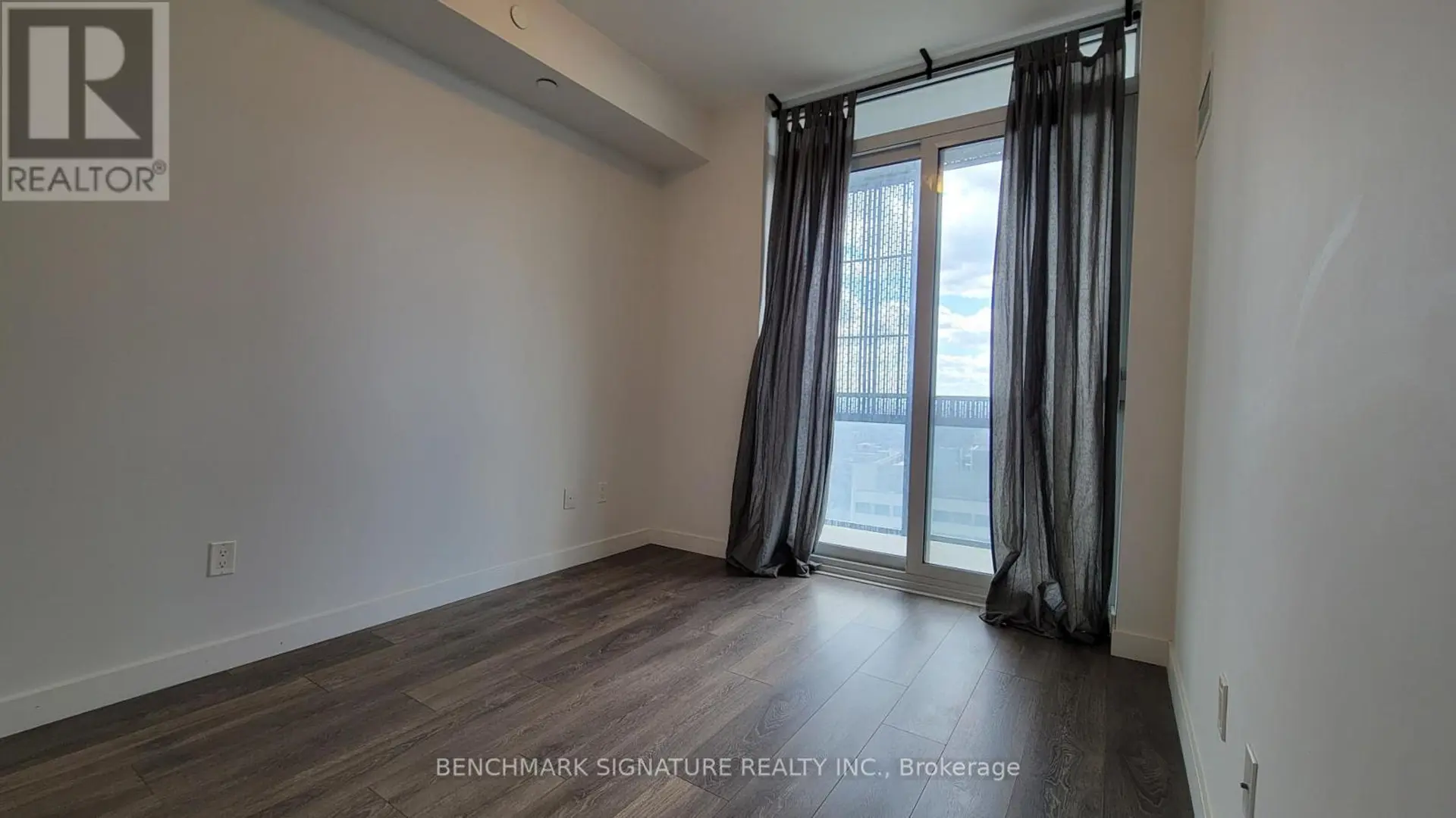 #3003 8 EGLINTON AVENUE E - Image 9