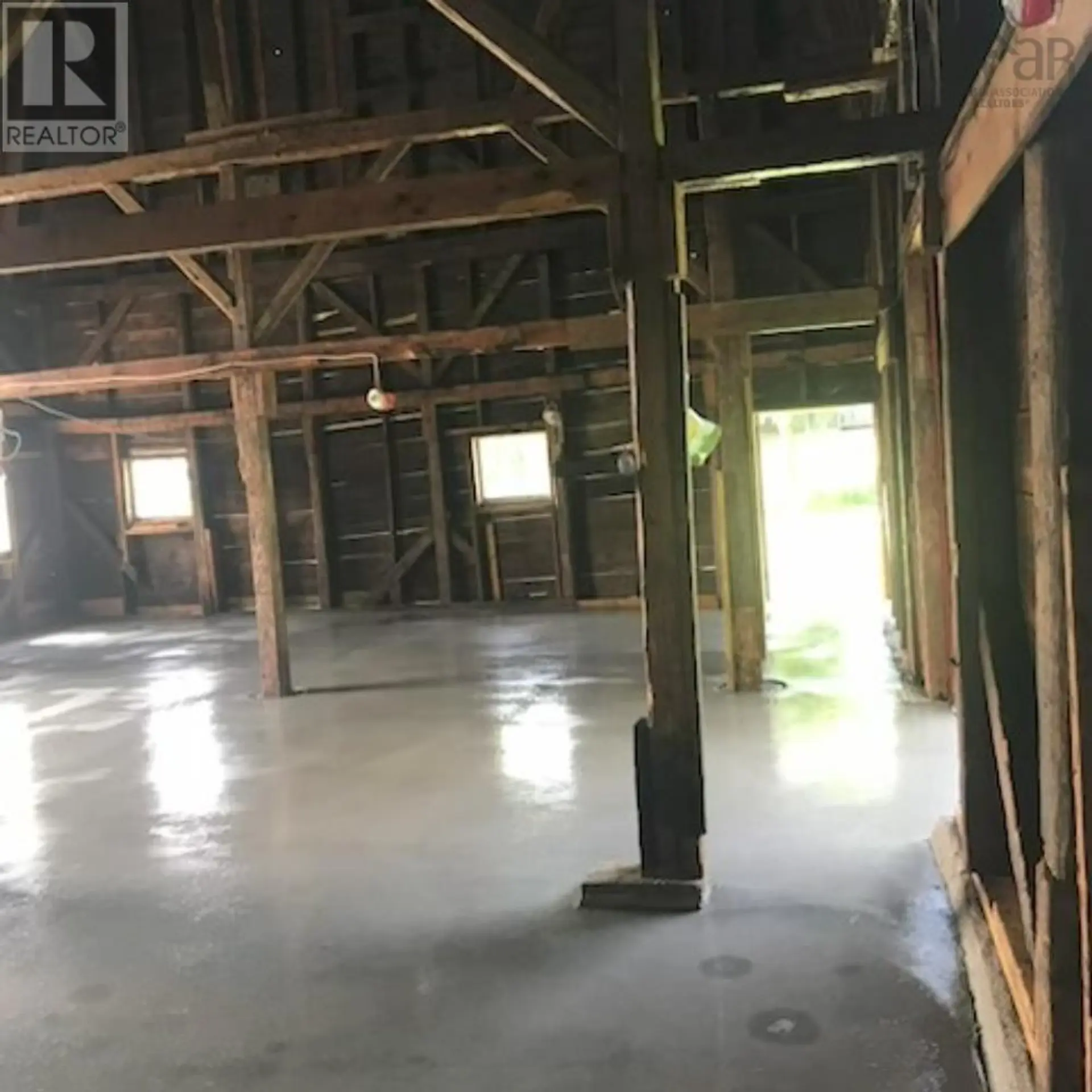 2041 Clarence Road - Image 16