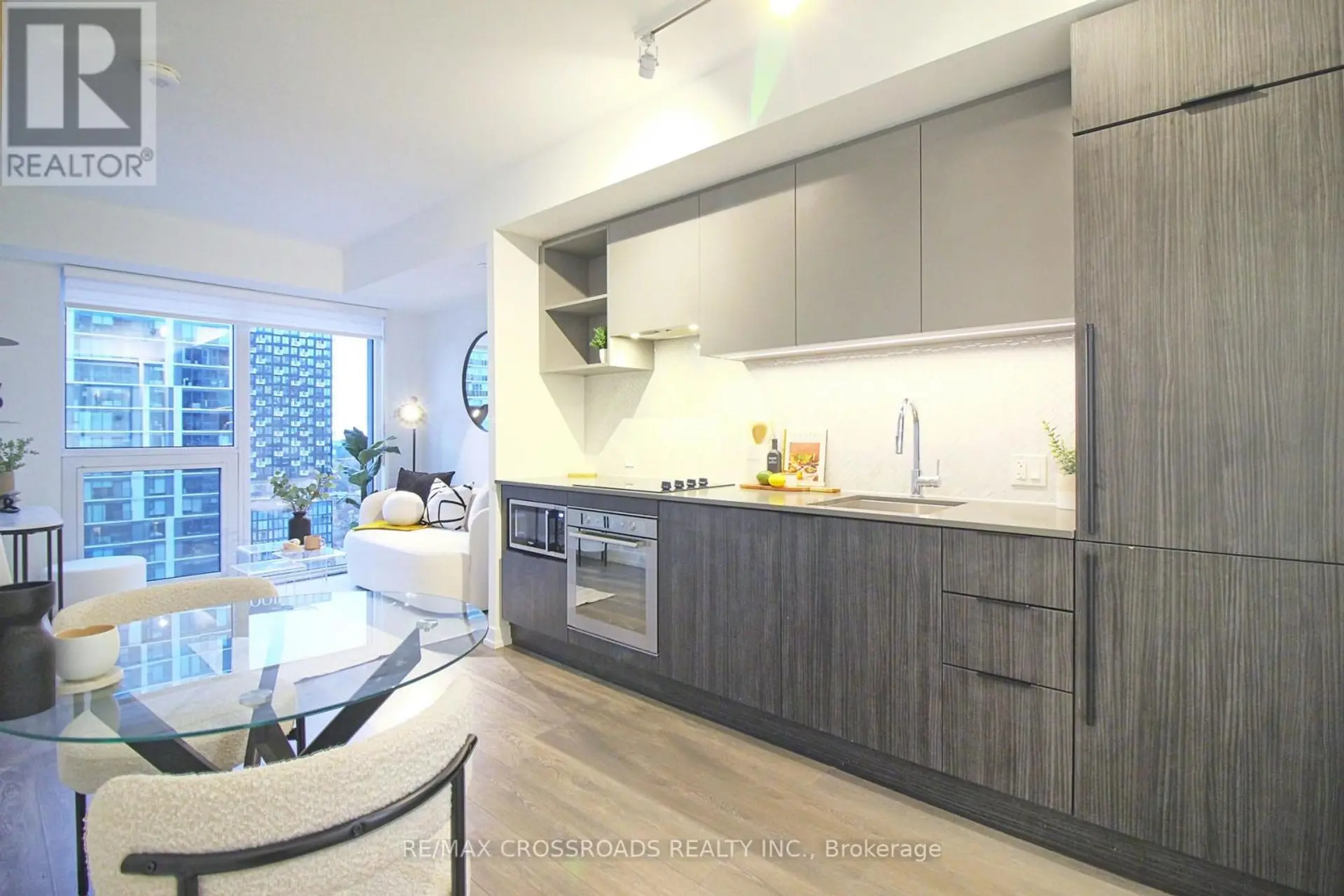 #2302 82 DALHOUSIE STREET - Image 2