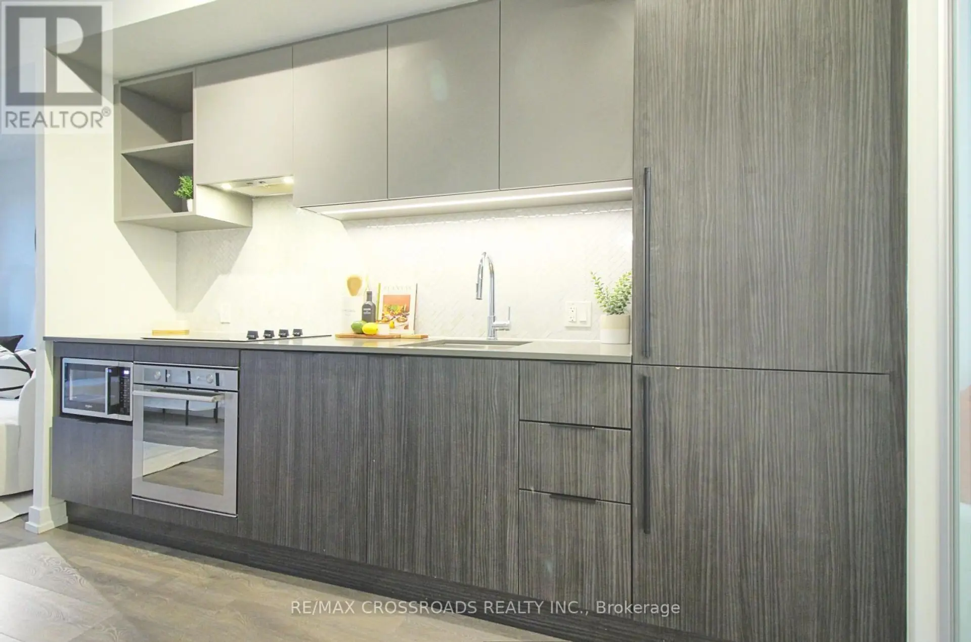 #2302 82 DALHOUSIE STREET - Image 3