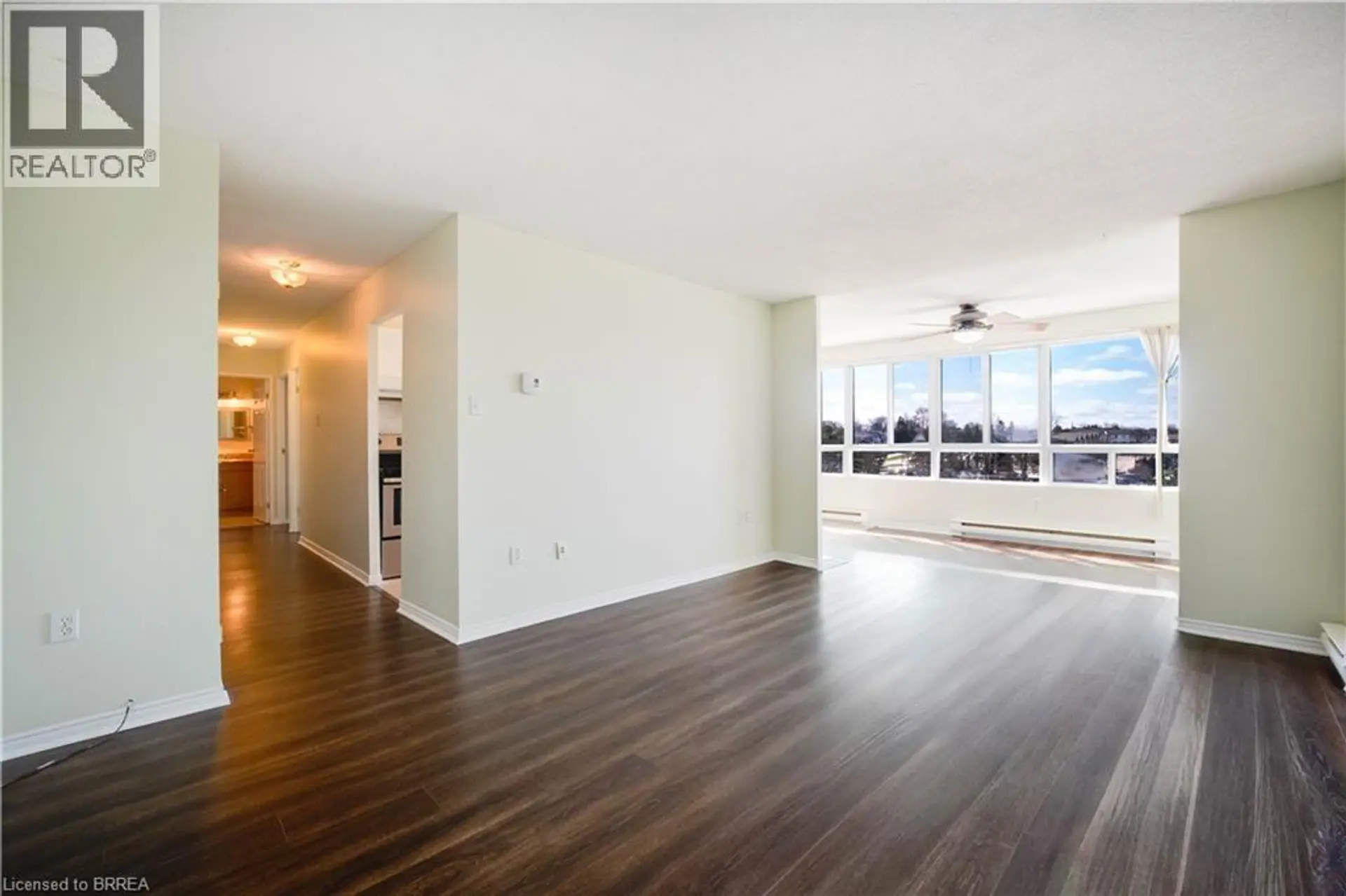#501 65 HIGHLAND Crescent - Image 1