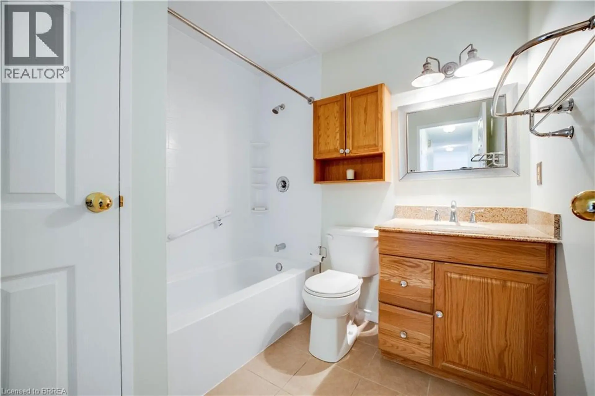 #501 65 HIGHLAND Crescent - Image 12