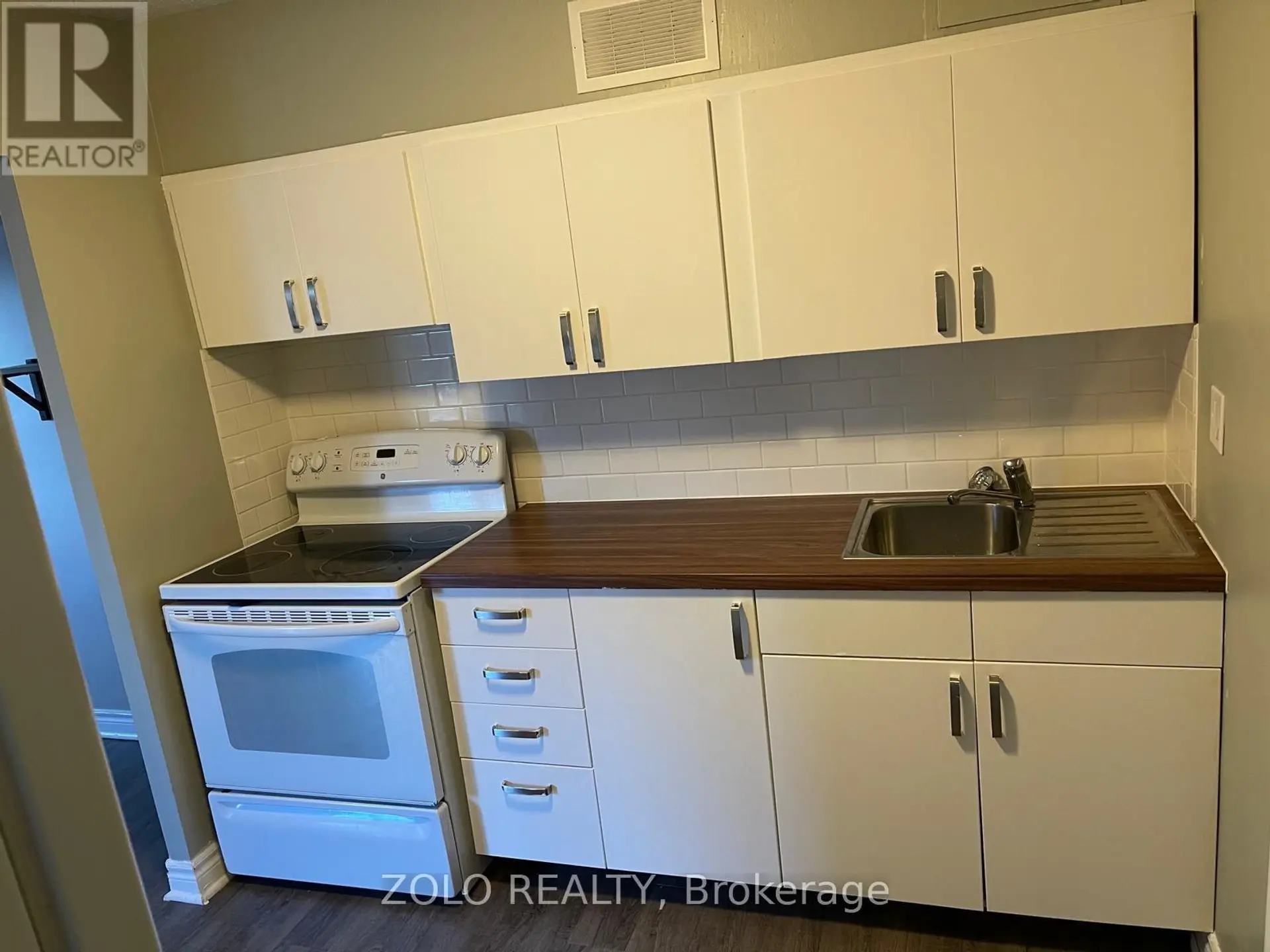 #74 130 LING ROAD - Image 3