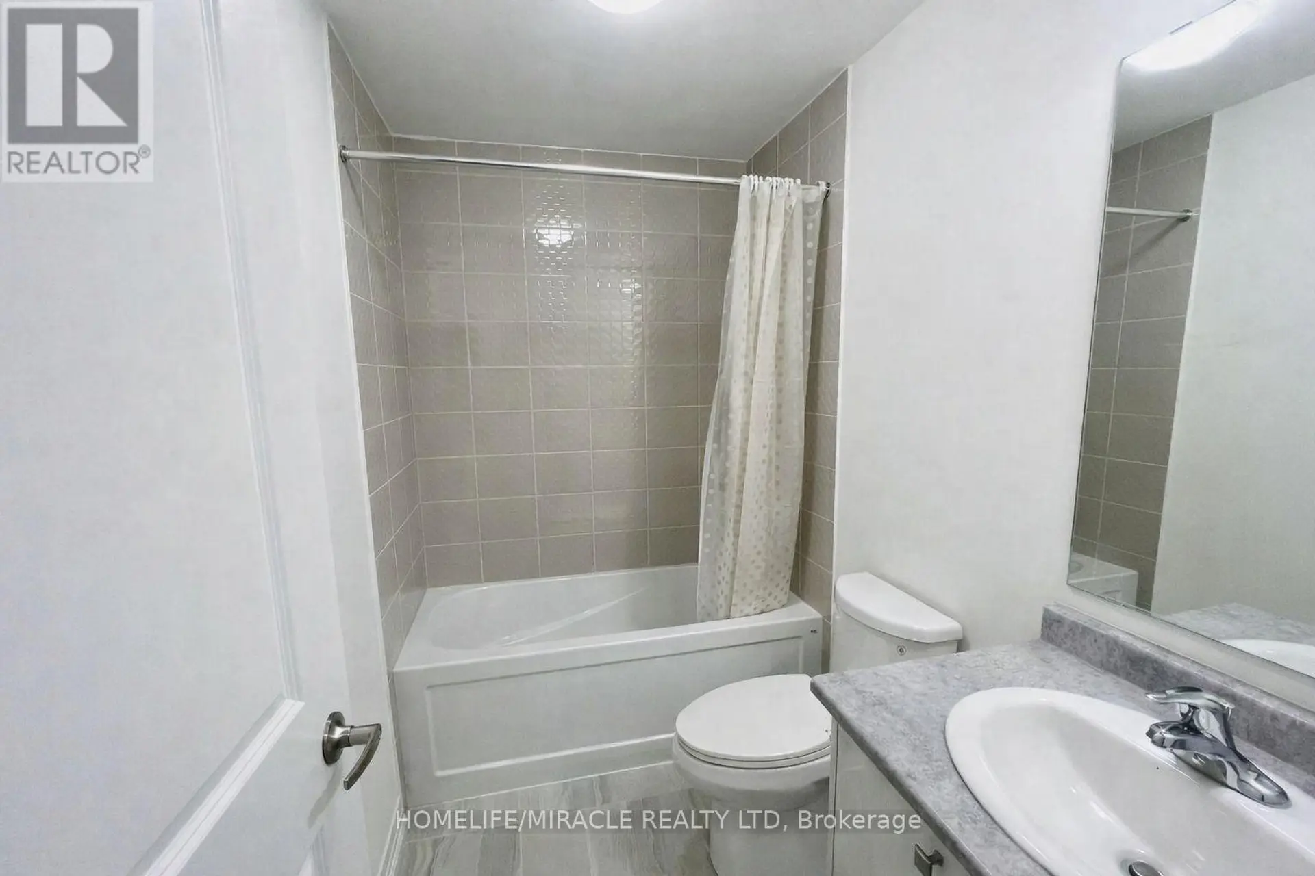 26 HAYDROP ROAD - Image 14
