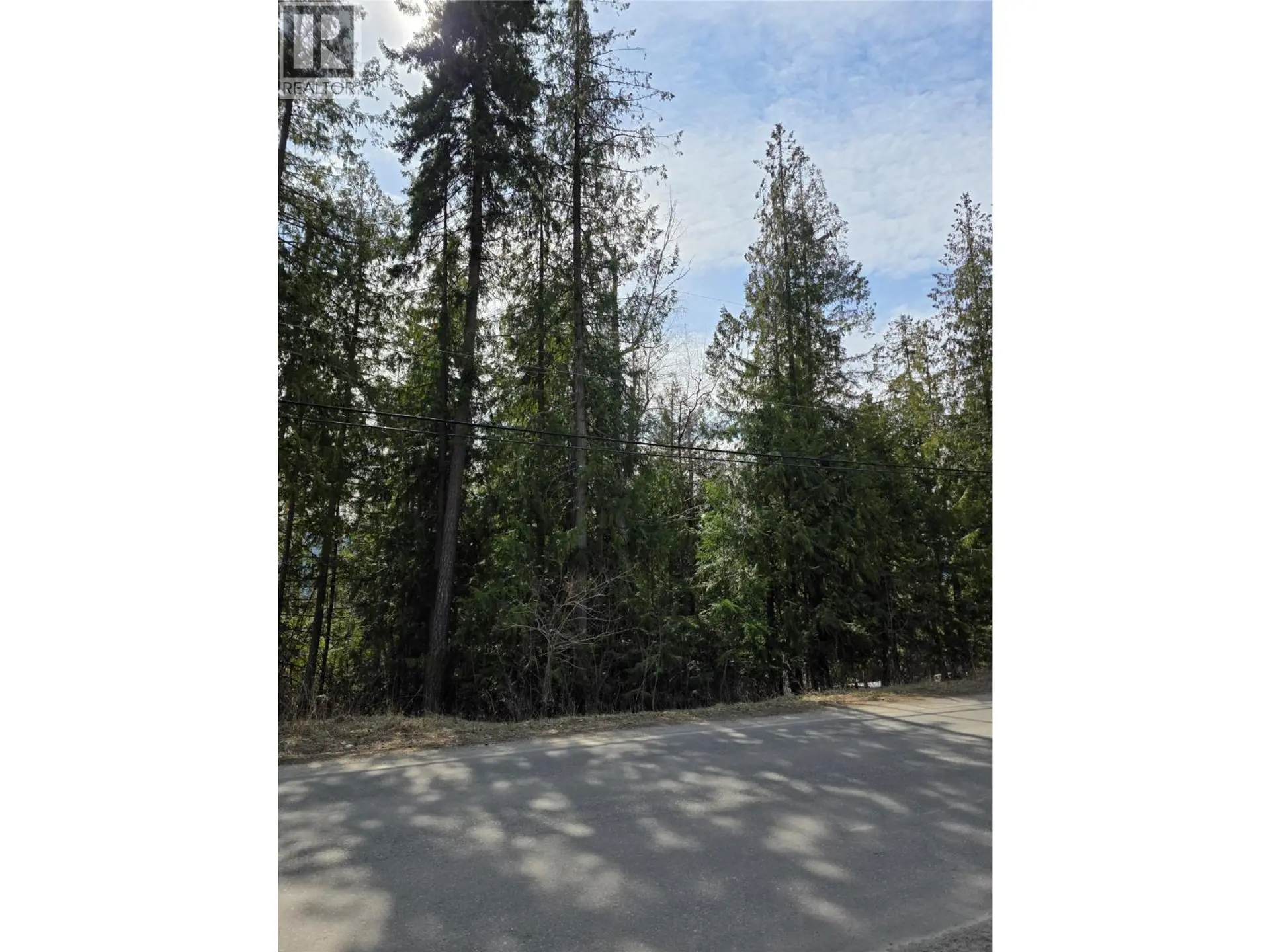 Property at 7502 ESTATE DRIVE, Anglemont, BC