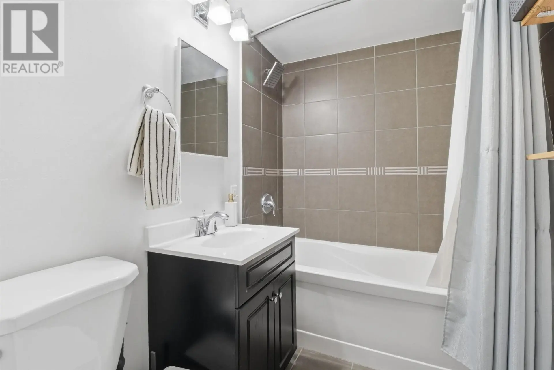 Property at 806 5959 SPRING GARDEN ROAD, Halifax, NS