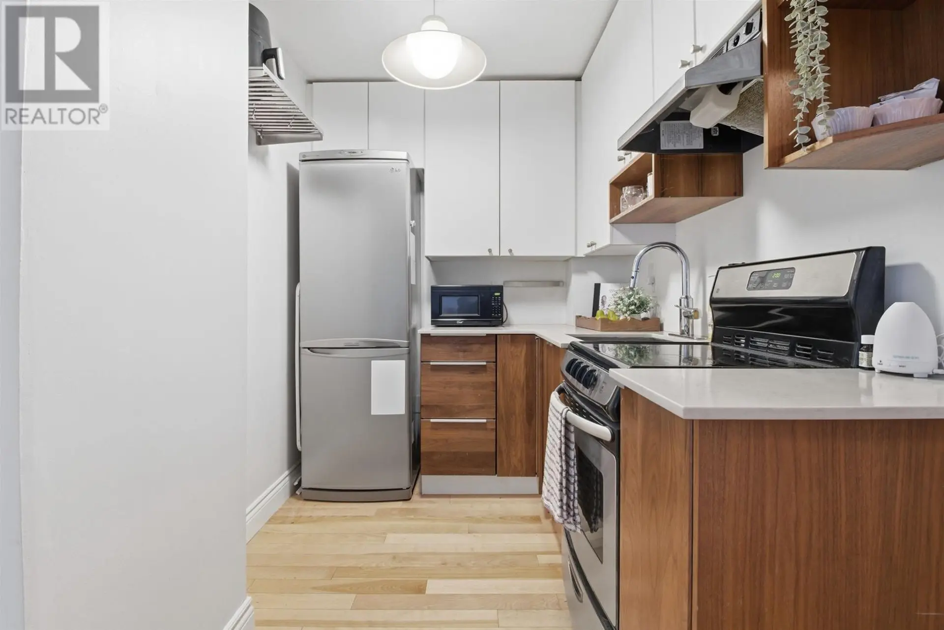 Property at 806 5959 SPRING GARDEN ROAD, Halifax, NS