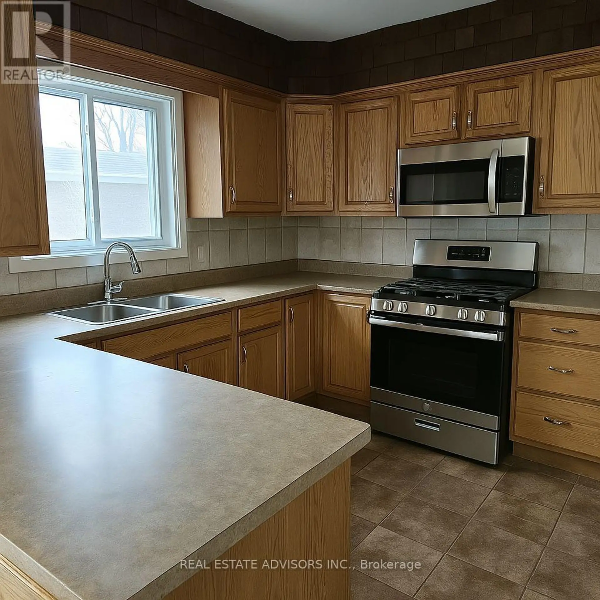 87 EUCLID AVENUE - Image 3