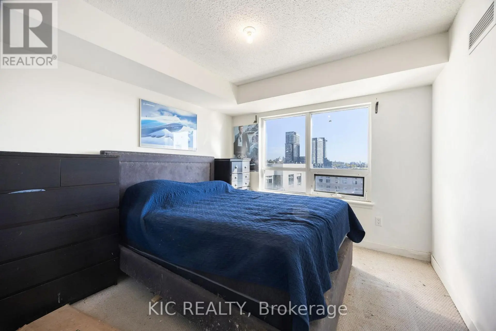 #901 812 LANSDOWNE AVENUE - Image 11